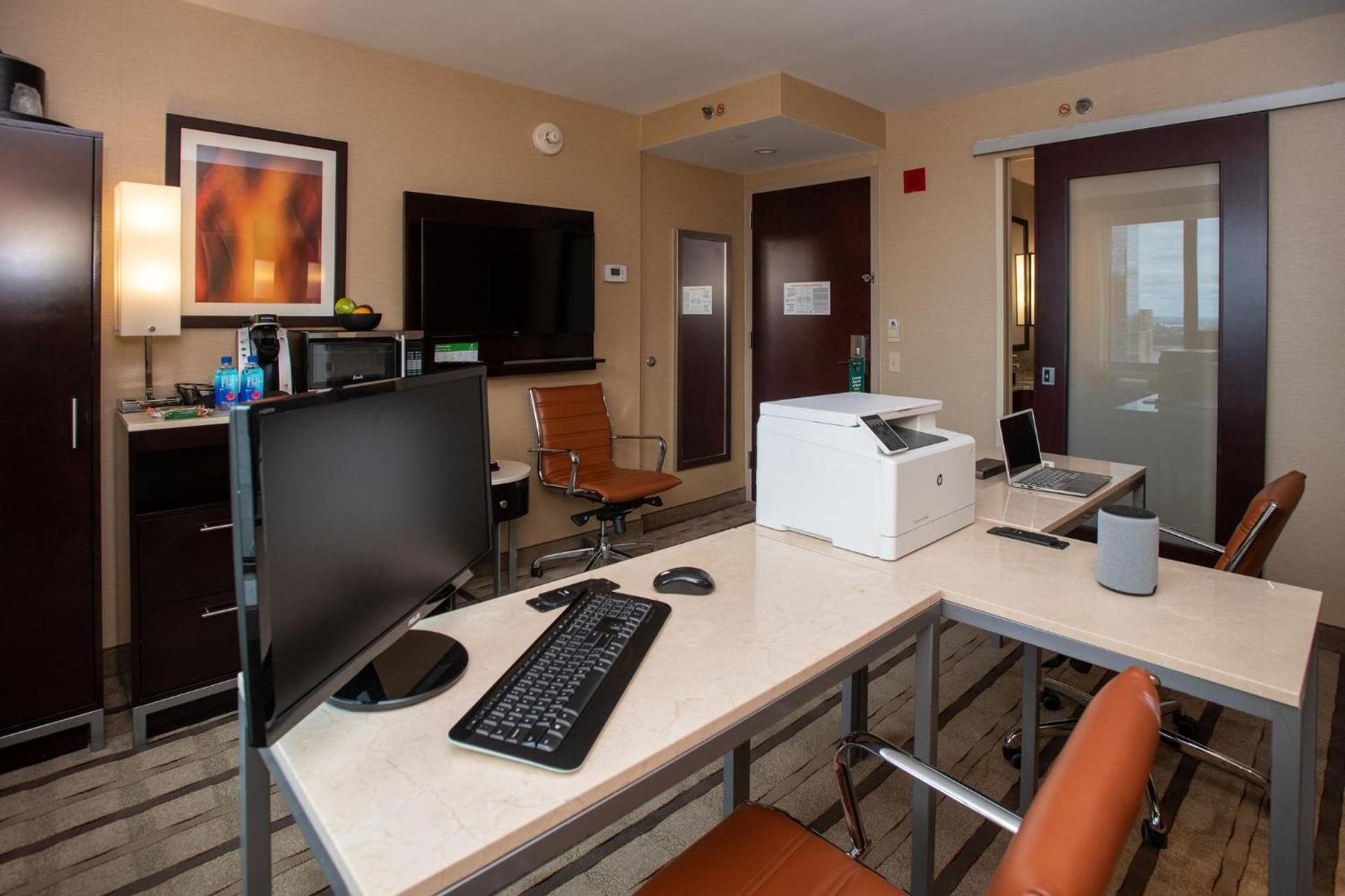 Holiday Inn New York City - Times Square by IHG photo 7