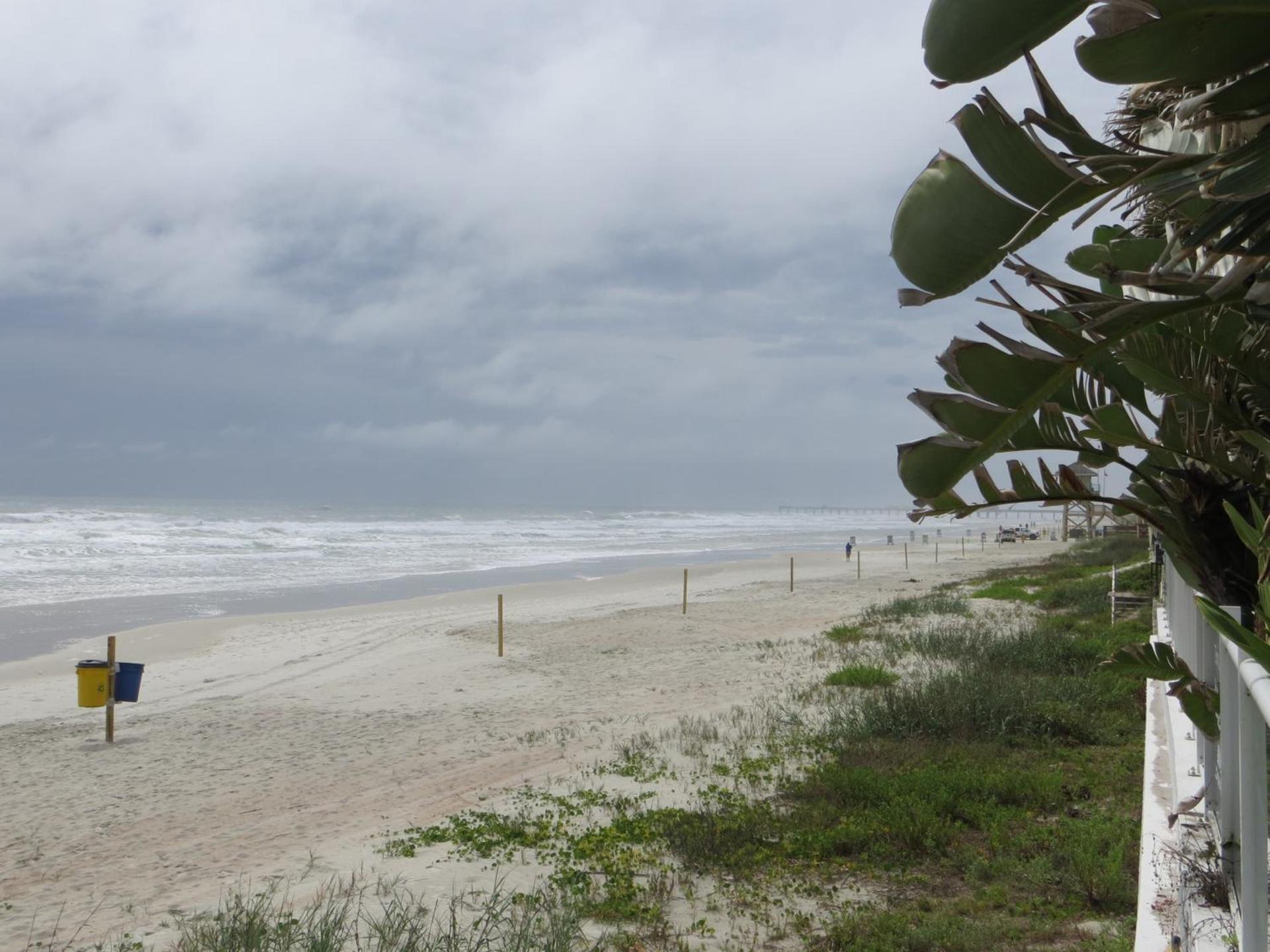 Days Inn by Wyndham Daytona Oceanfront photo 63