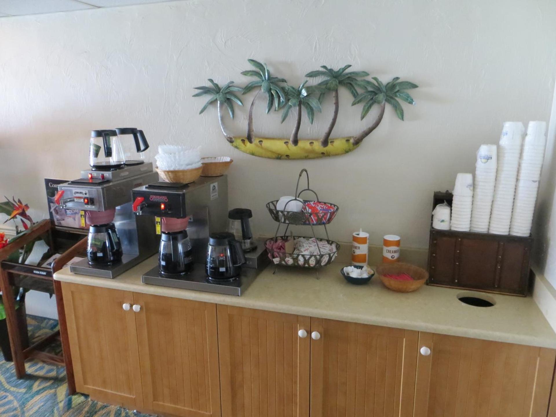 Days Inn by Wyndham Daytona Oceanfront photo 27