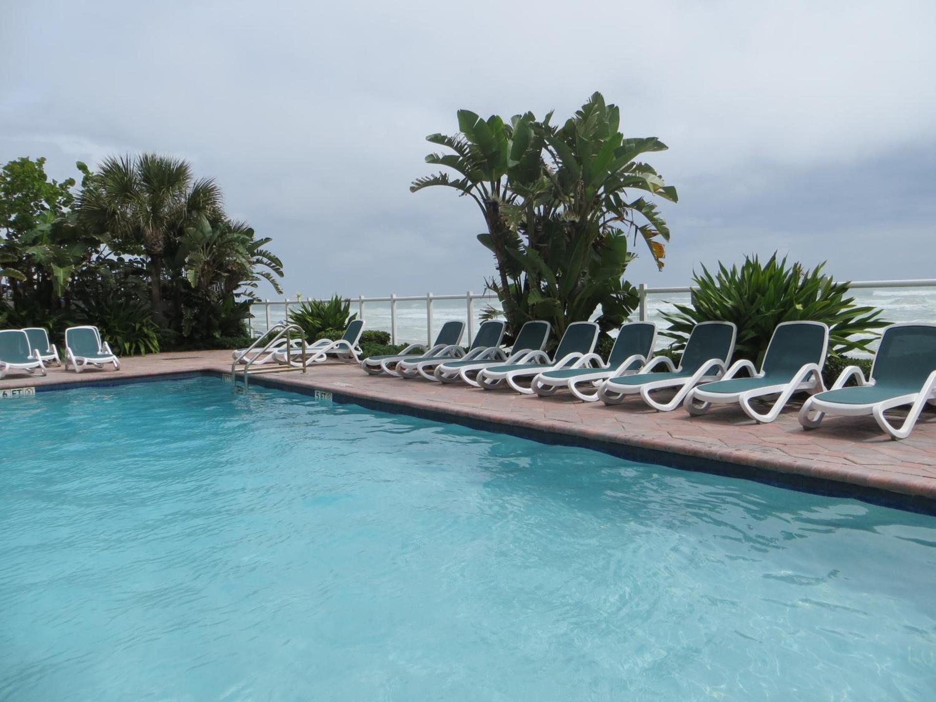 Days Inn by Wyndham Daytona Oceanfront photo 42