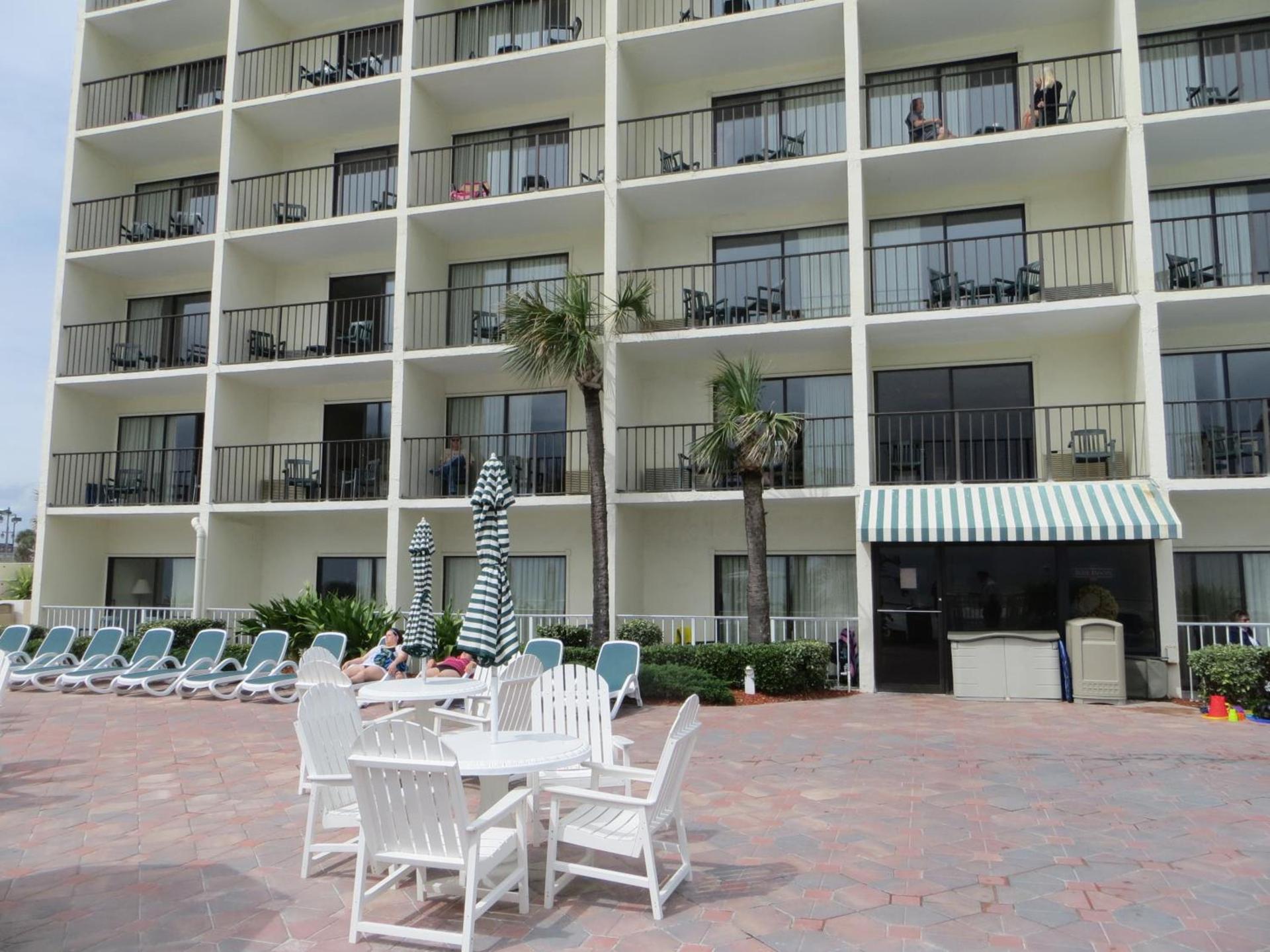 Days Inn by Wyndham Daytona Oceanfront photo 48