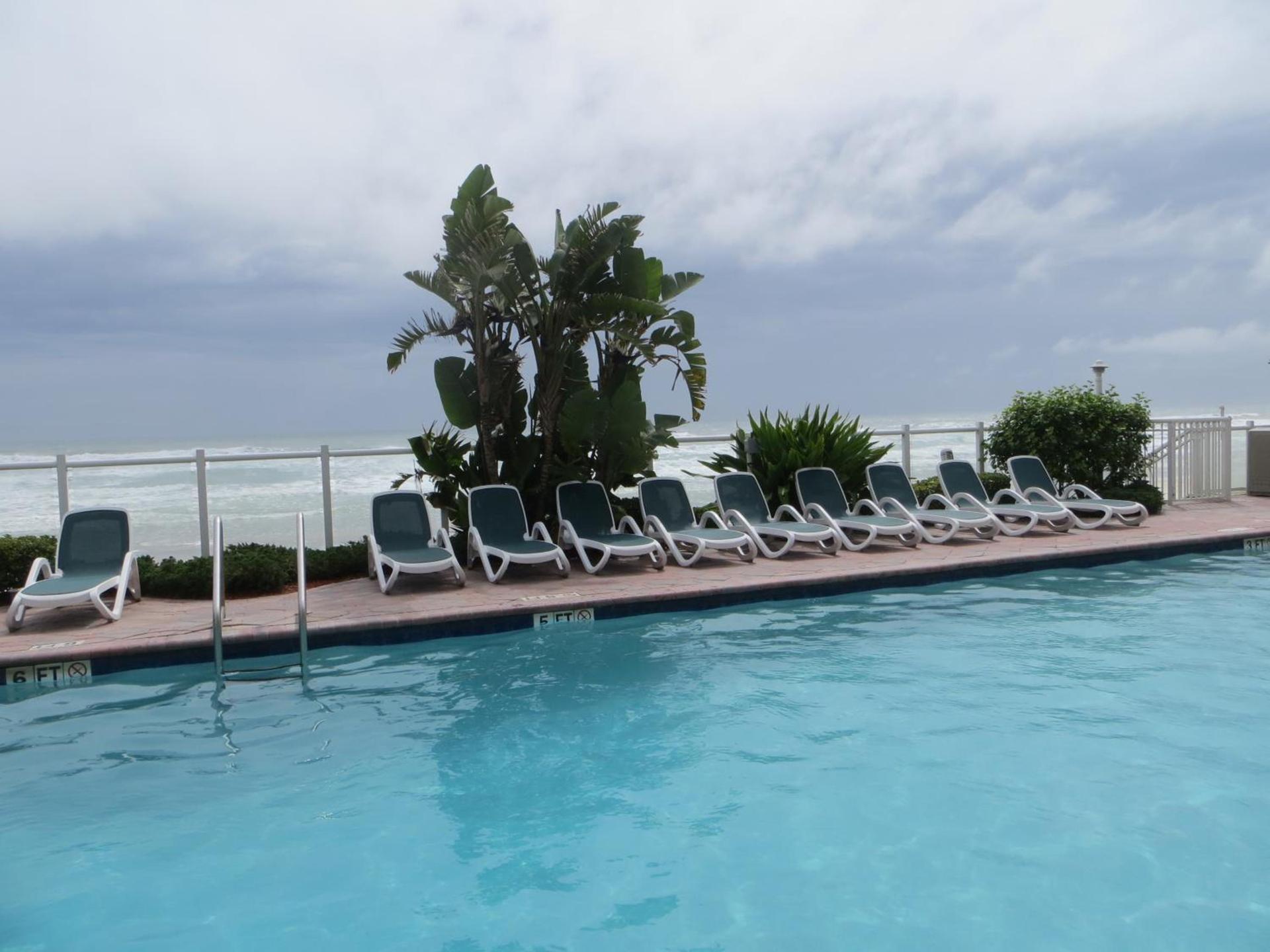 Days Inn by Wyndham Daytona Oceanfront photo 43