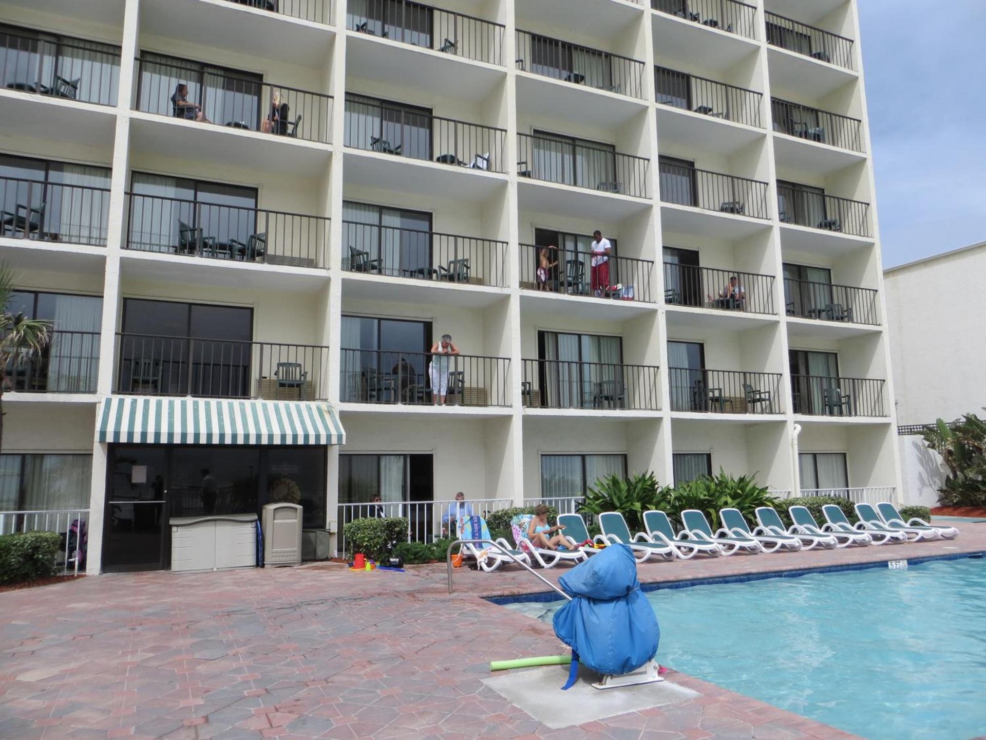Days Inn by Wyndham Daytona Oceanfront photo 49