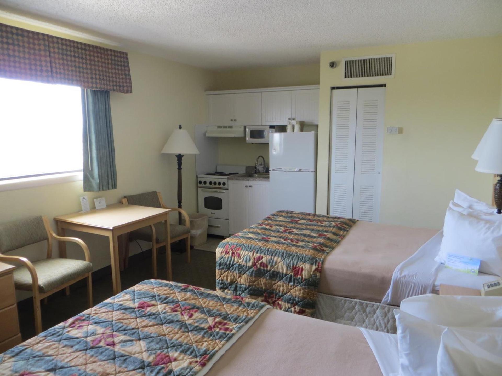 Days Inn by Wyndham Daytona Oceanfront photo 34