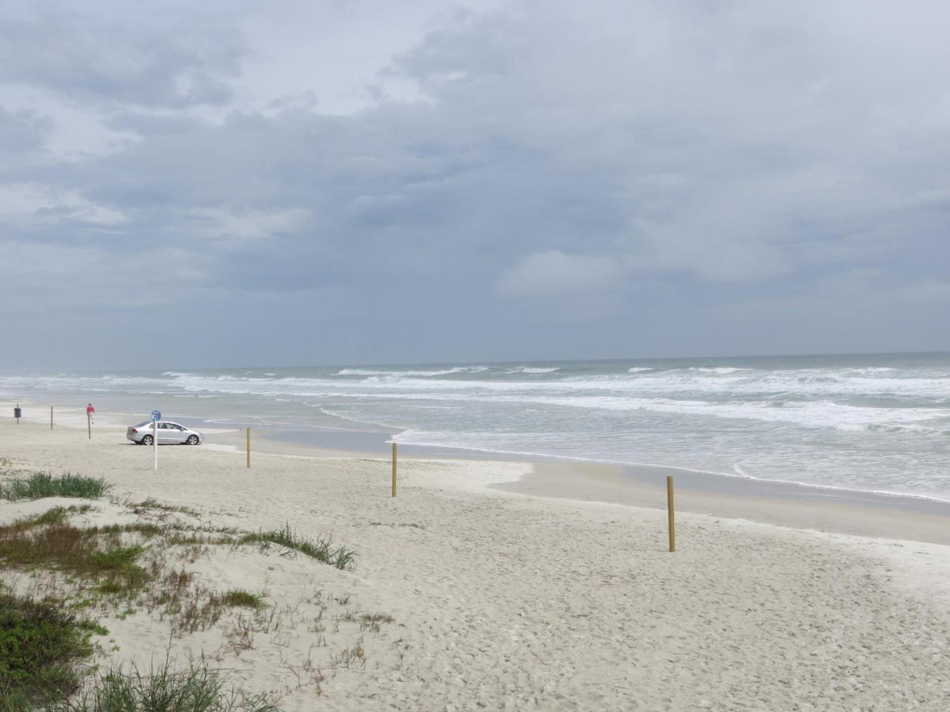Days Inn by Wyndham Daytona Oceanfront photo 54