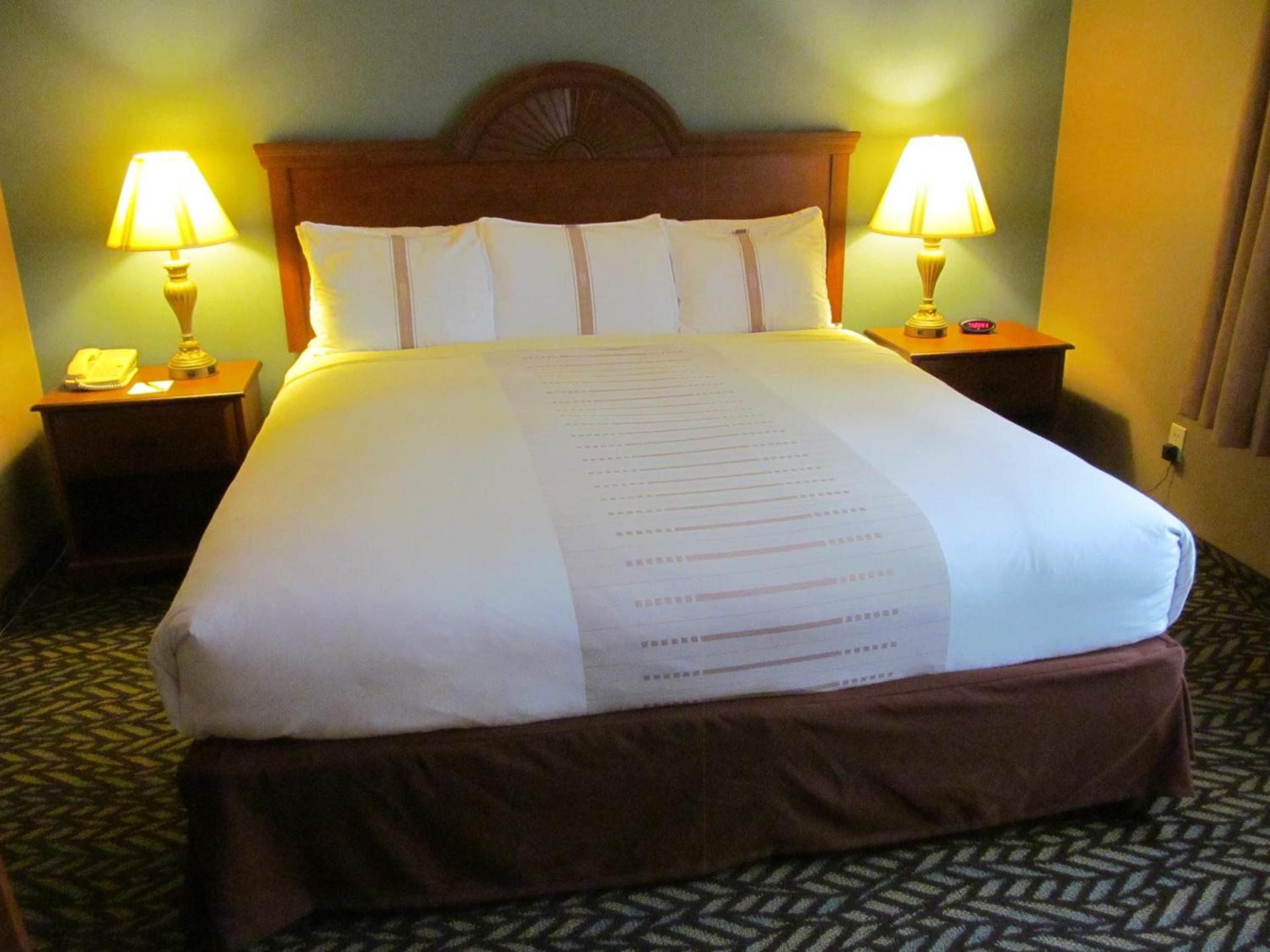 Fireside Inn and Suites photo 53
