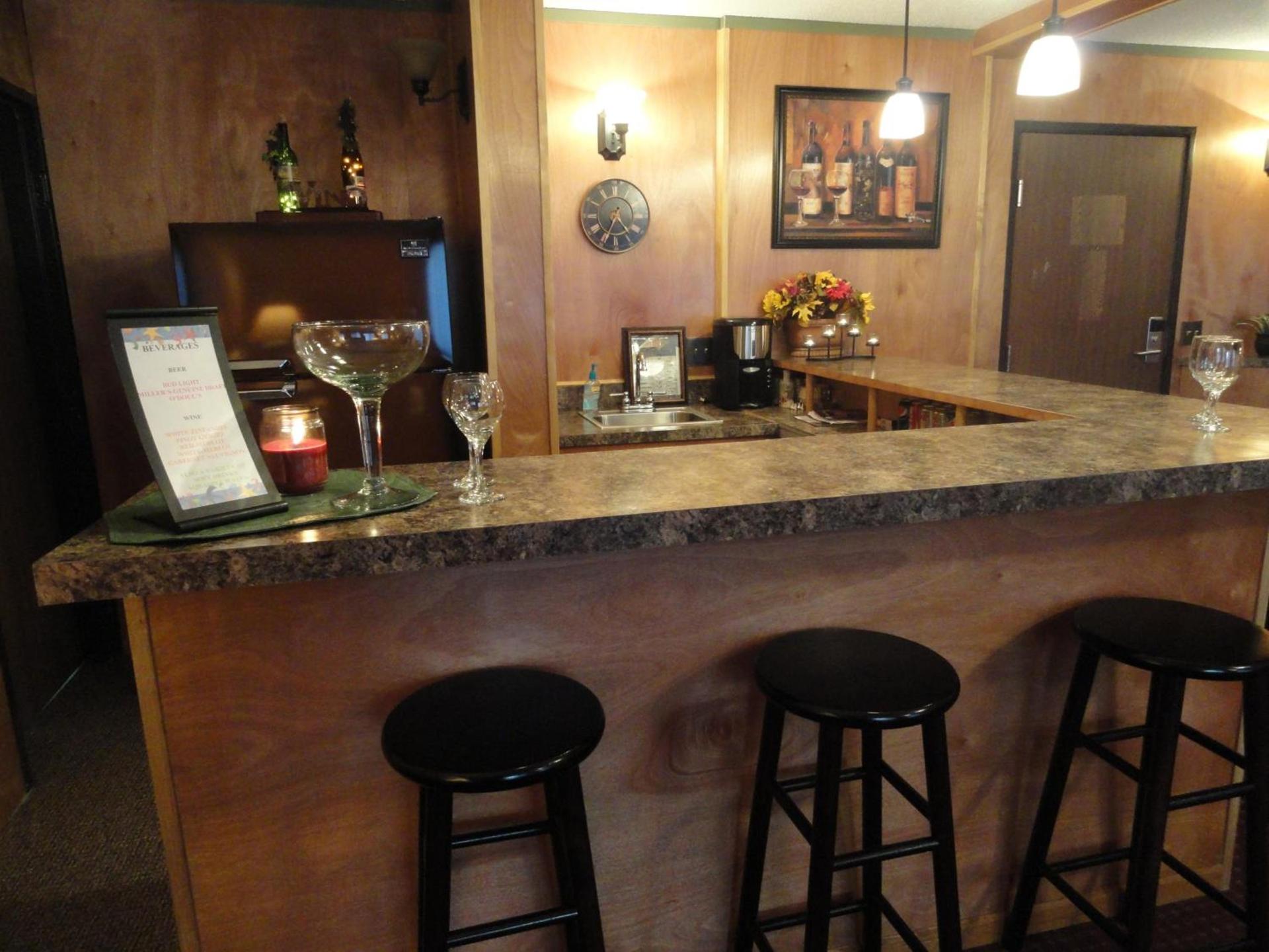 Fireside Inn and Suites photo 54