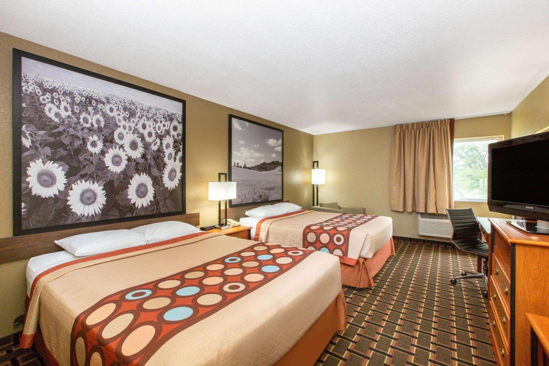 Super 8 by Wyndham Ottawa photo 7