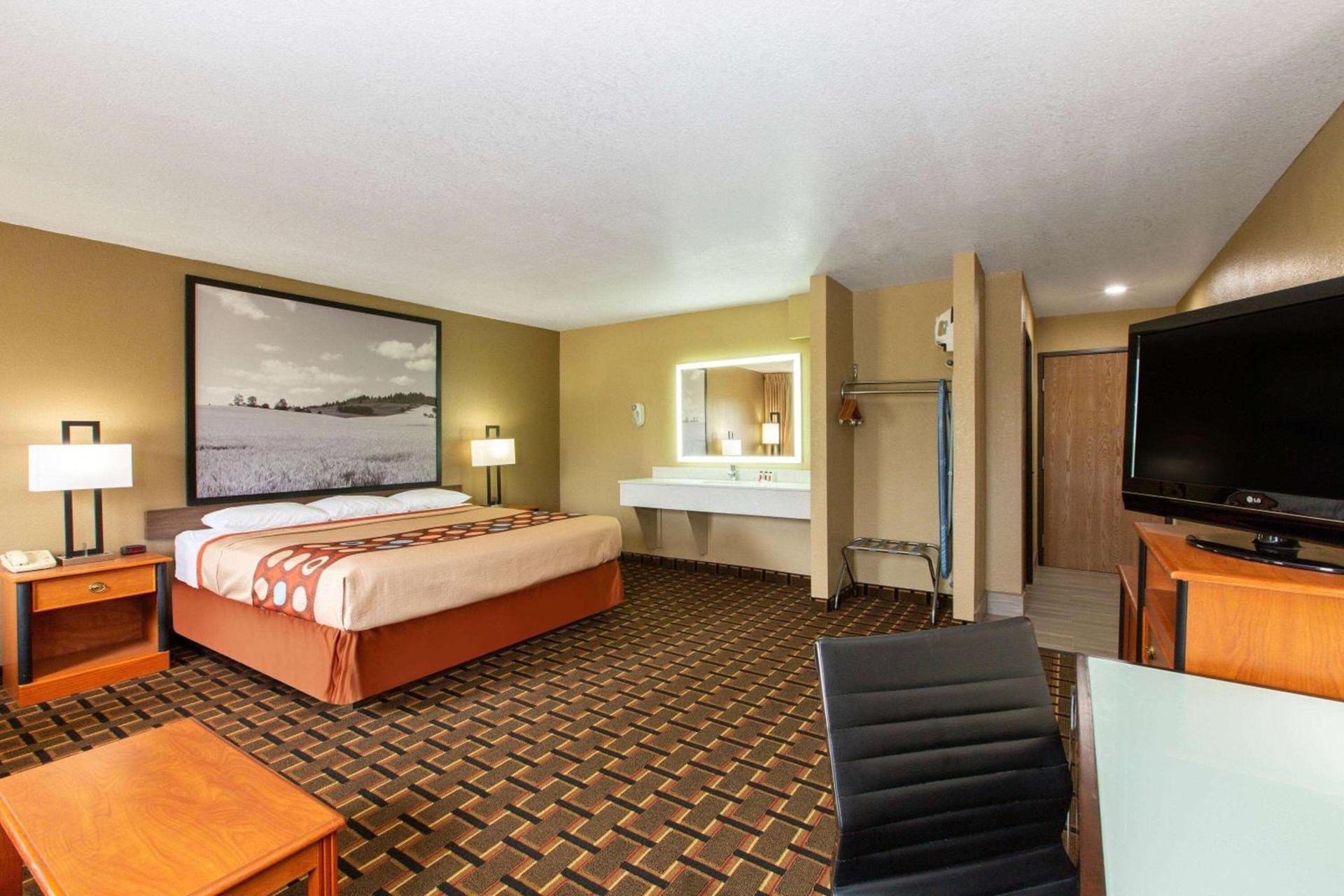 Super 8 by Wyndham Ottawa photo 18