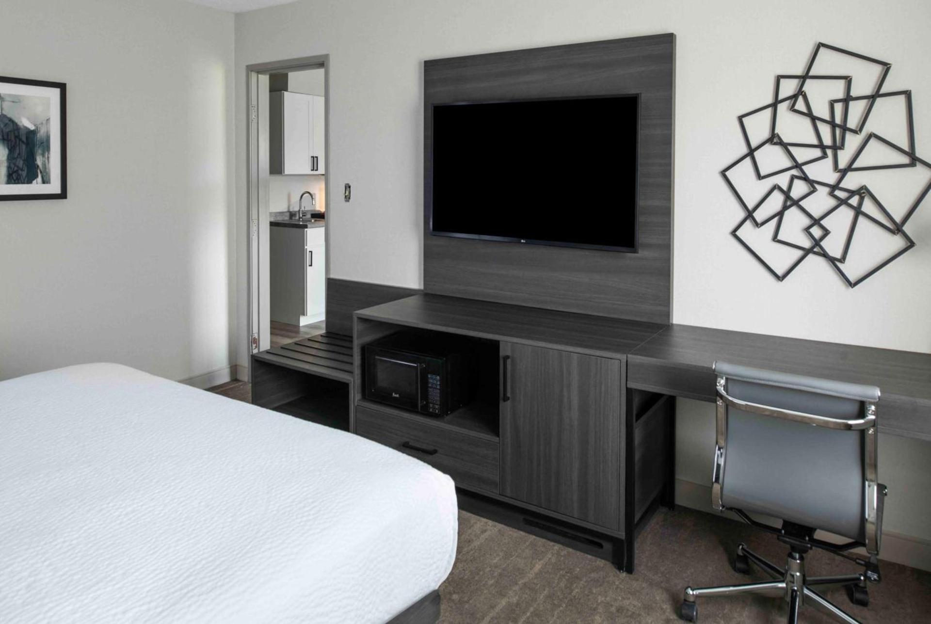 Holiday Inn Express South Burlington - Downtown by IHG photo 10