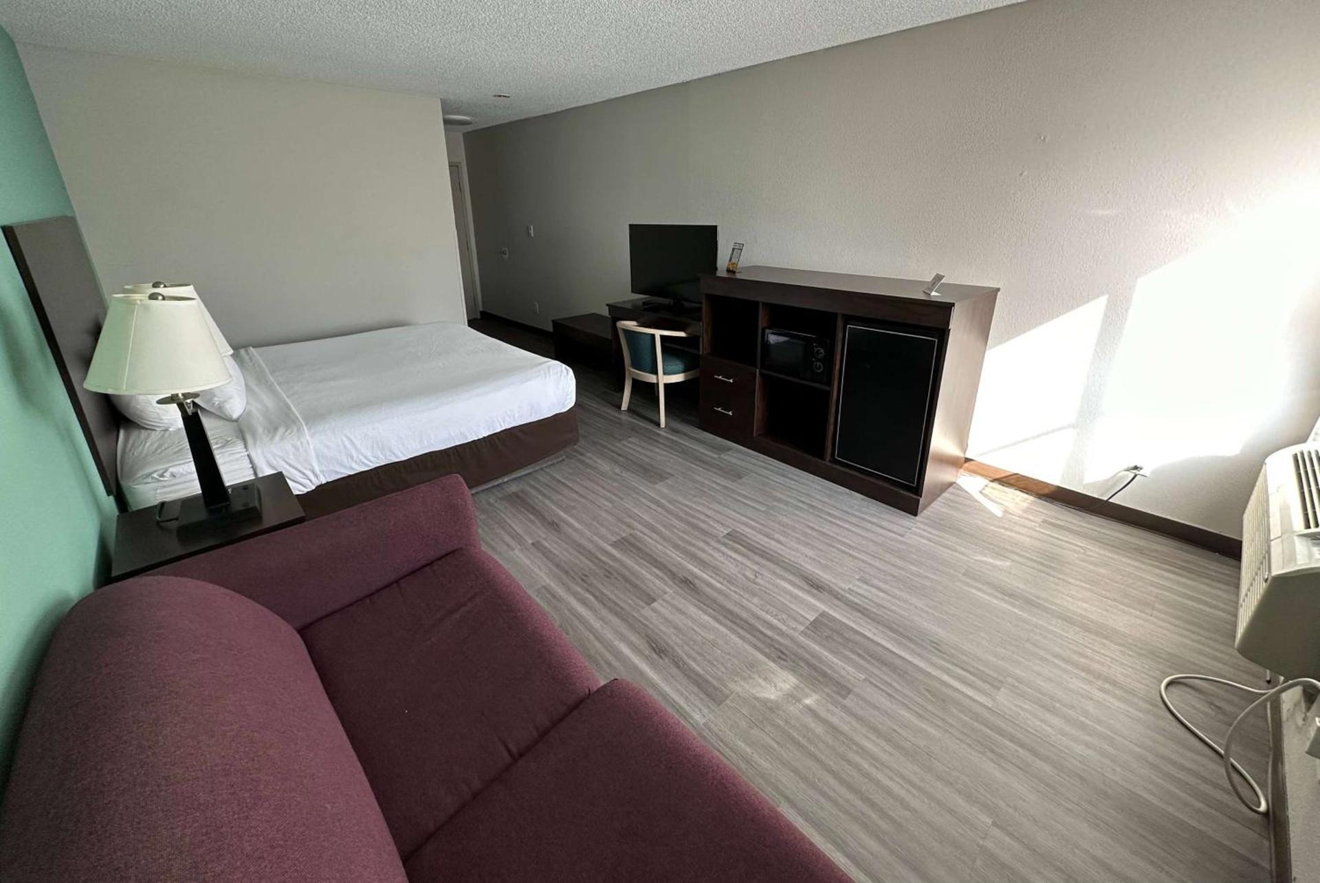 Baymont by Wyndham N Myrtle Beach - Park & Sports Complex Area photo 12