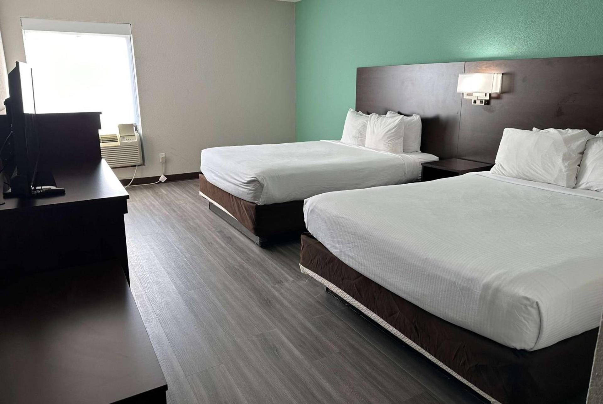 Baymont by Wyndham N Myrtle Beach - Park & Sports Complex Area photo 15