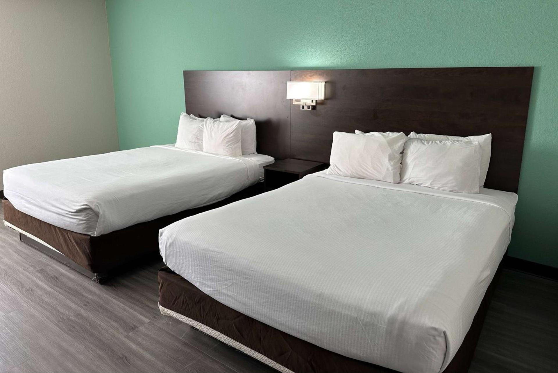 Baymont by Wyndham N Myrtle Beach - Park & Sports Complex Area photo 16