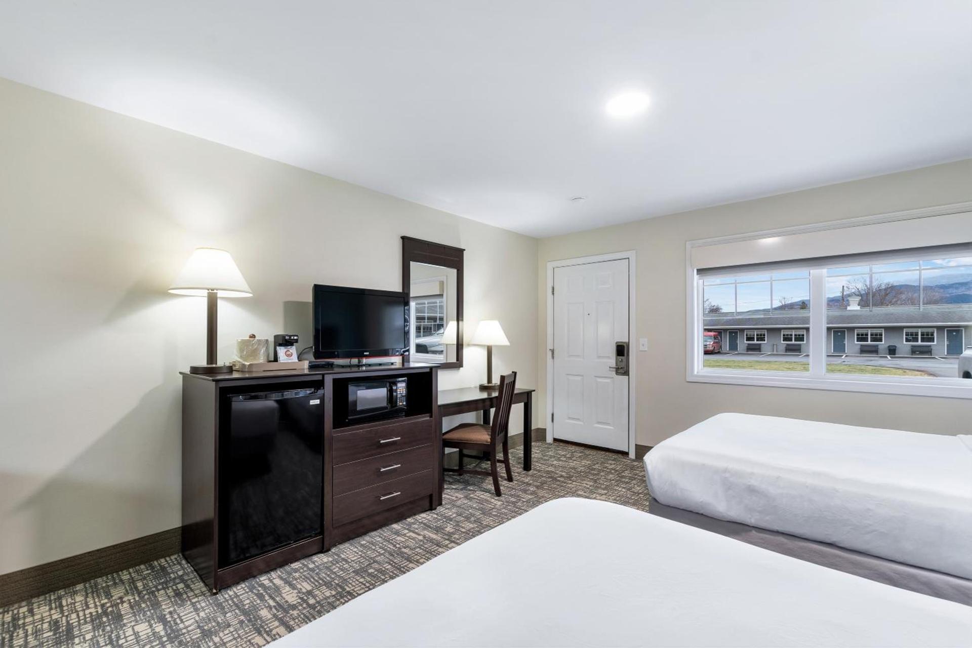 Top Notch Inn photo 44