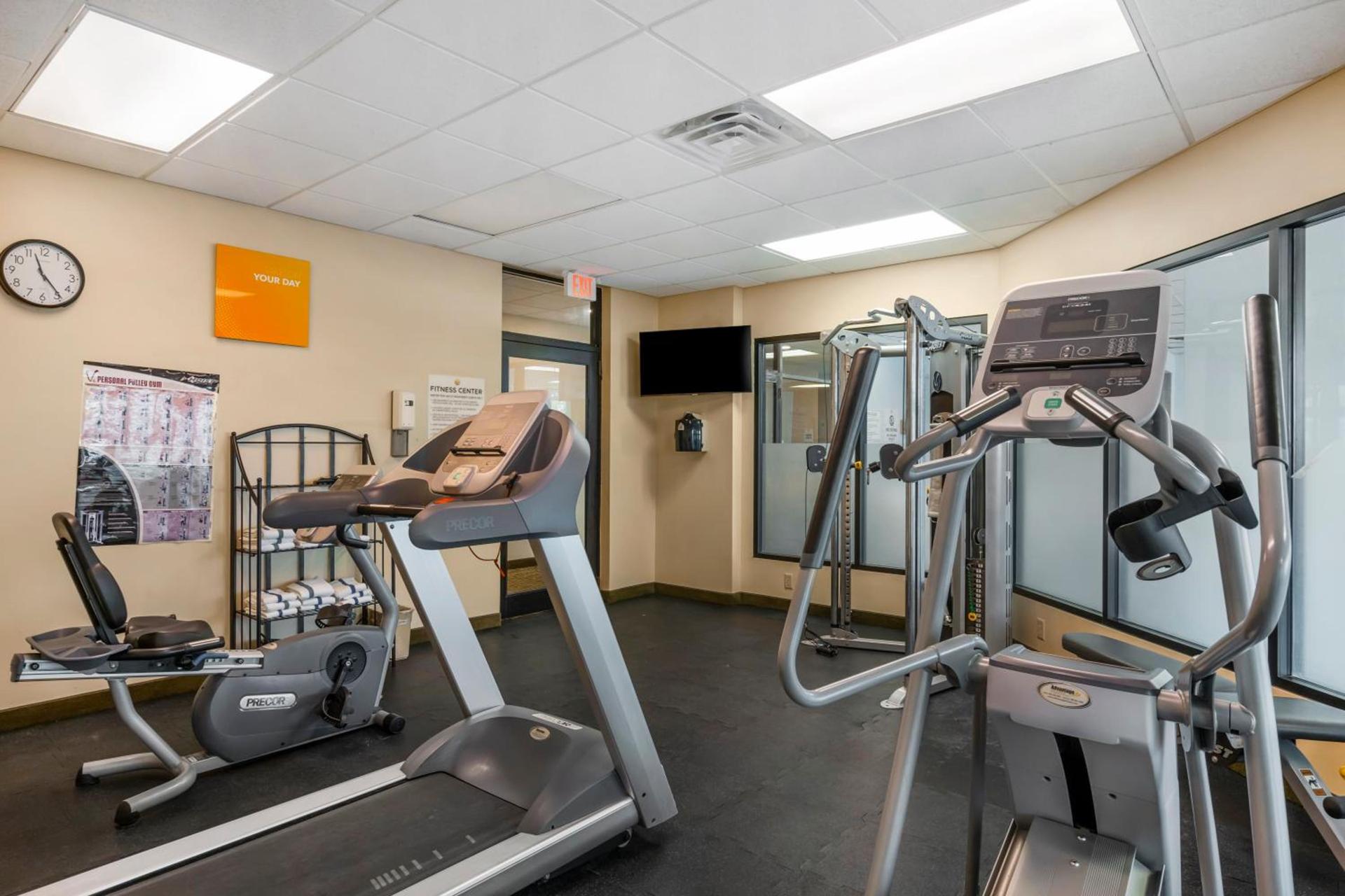Comfort Inn & Suites Watertown - 1000 Islands photo 56