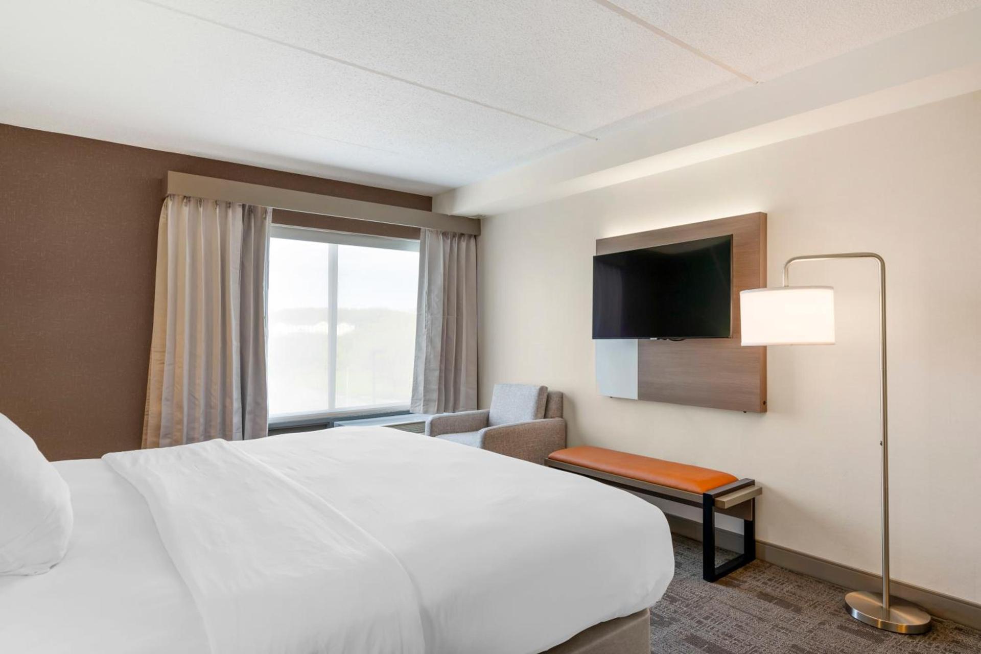 Comfort Inn & Suites Watertown - 1000 Islands photo 46