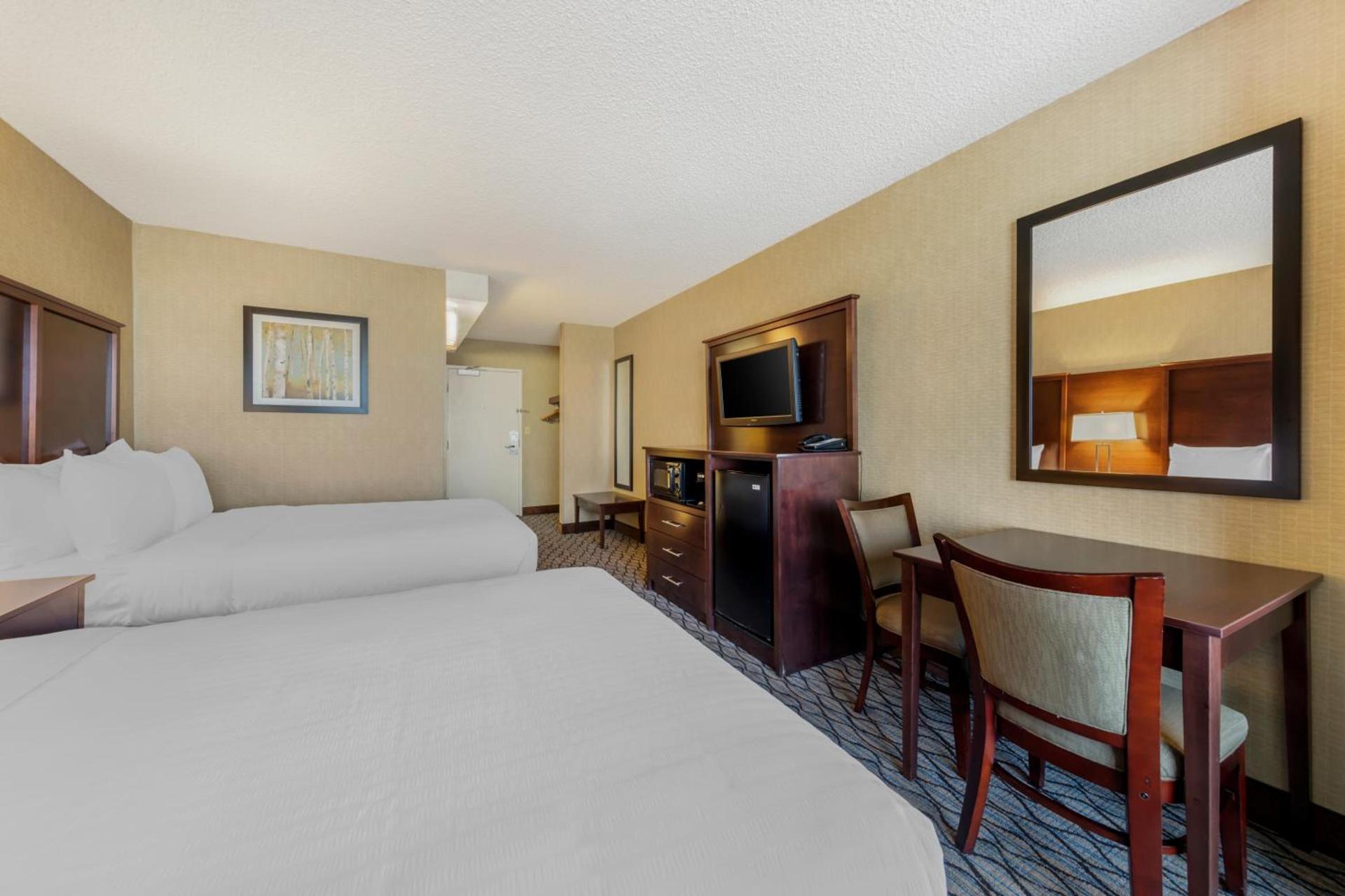 Clarion Hotel Anaheim Resort photo 18