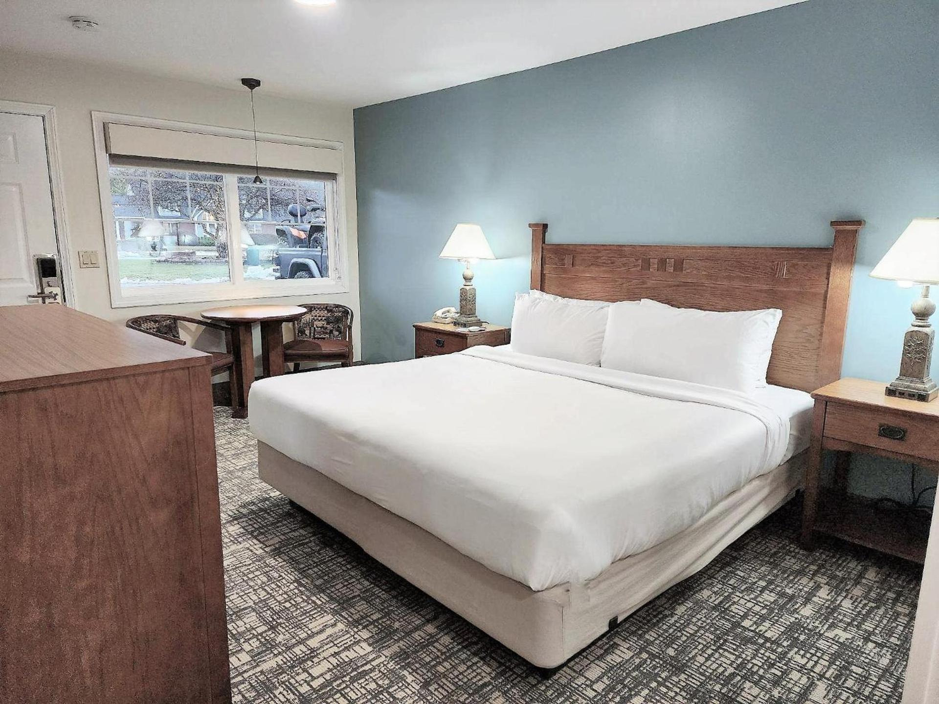 Top Notch Inn photo 9
