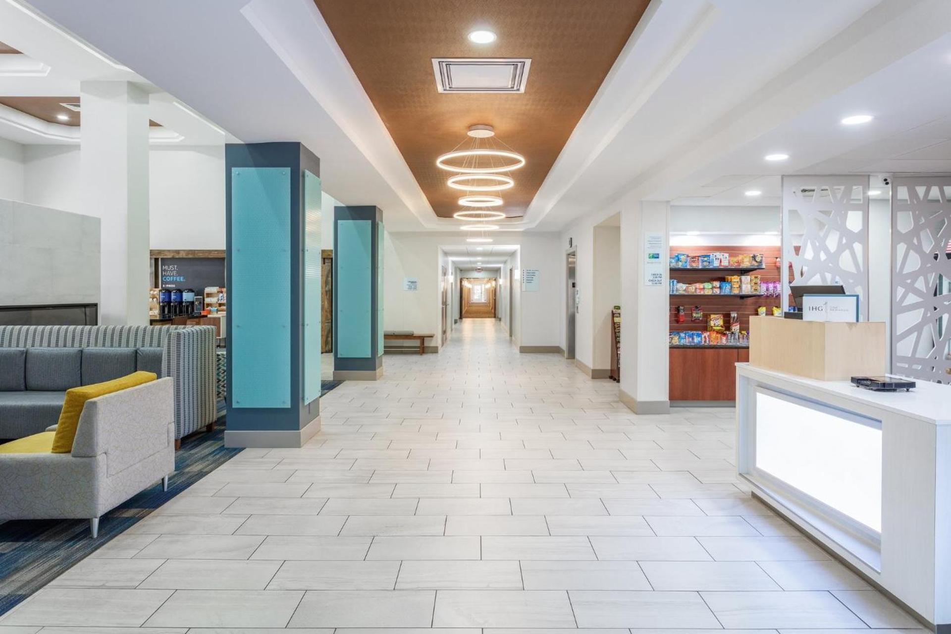 Holiday Inn Express & Suites Williamsburg by IHG photo 24