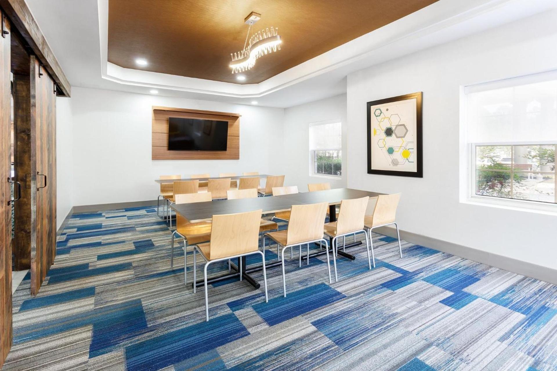 Holiday Inn Express & Suites Williamsburg by IHG photo 40