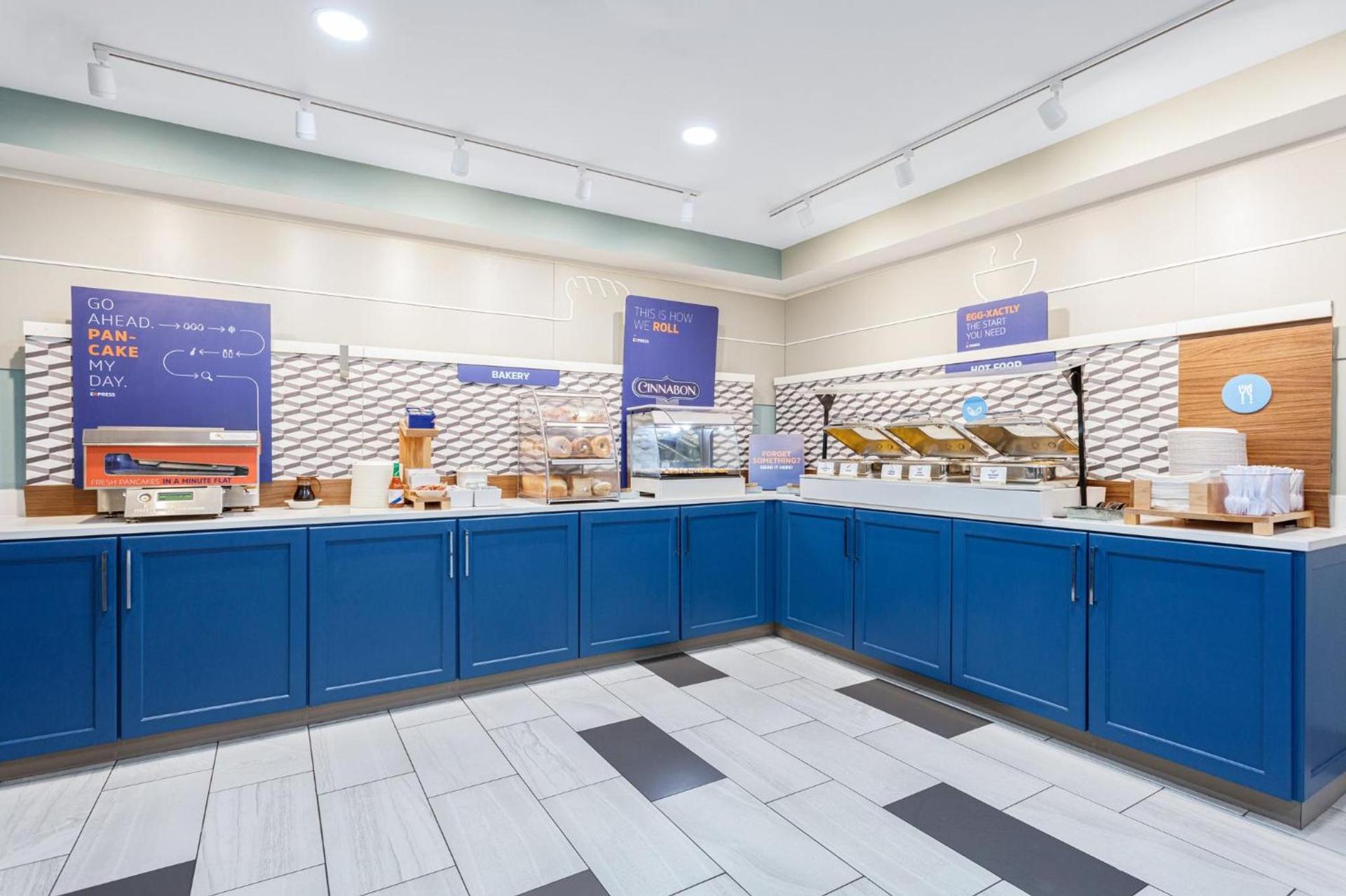 Holiday Inn Express & Suites Williamsburg by IHG photo 44