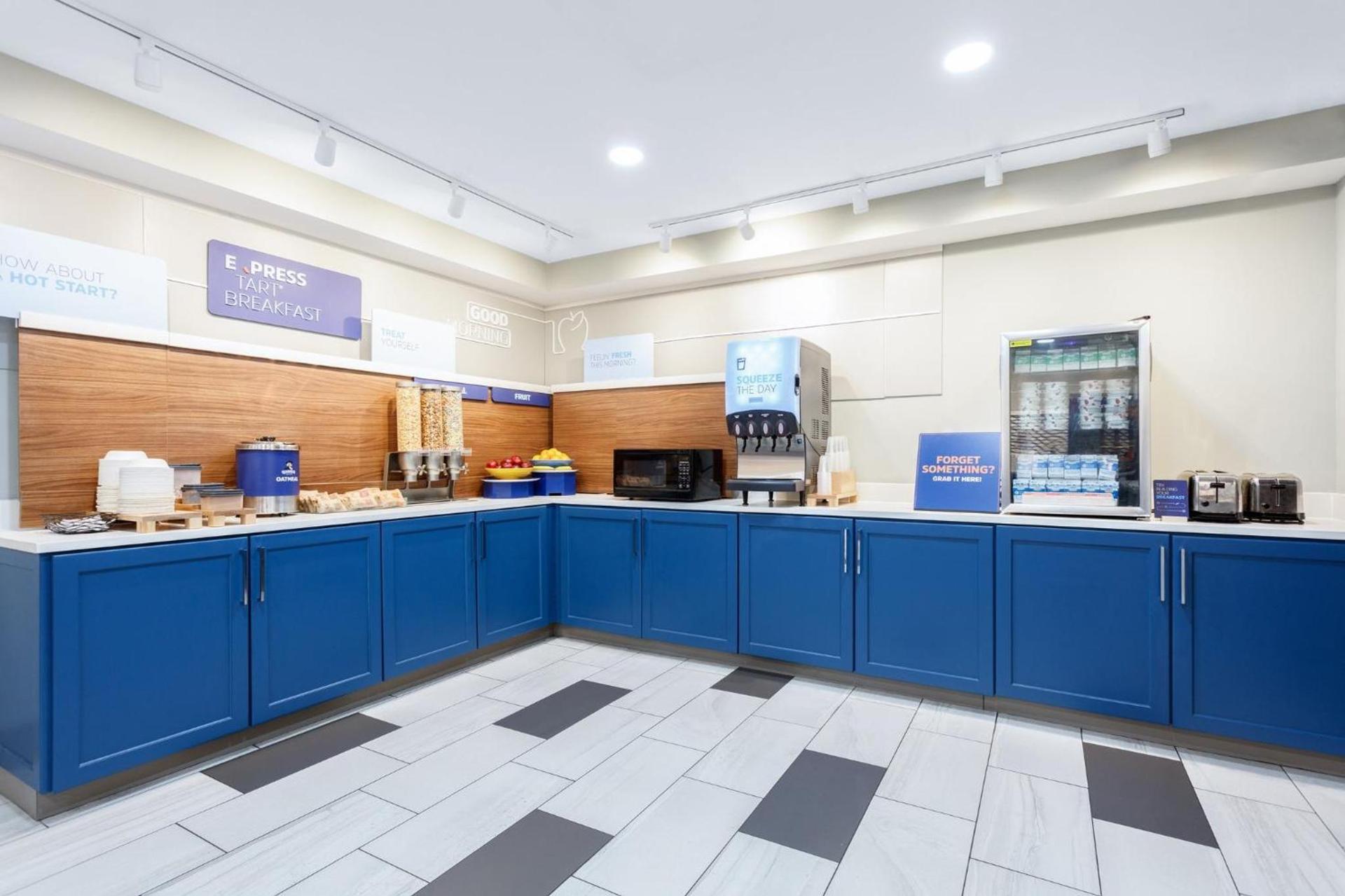Holiday Inn Express & Suites Williamsburg by IHG photo 45