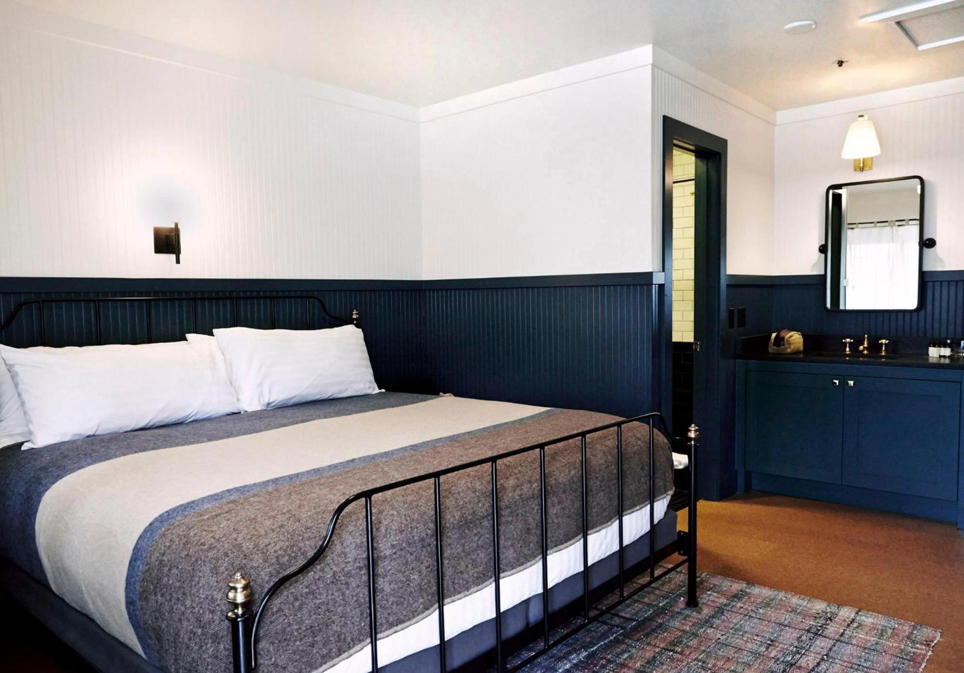 Anvil Hotel photo 55