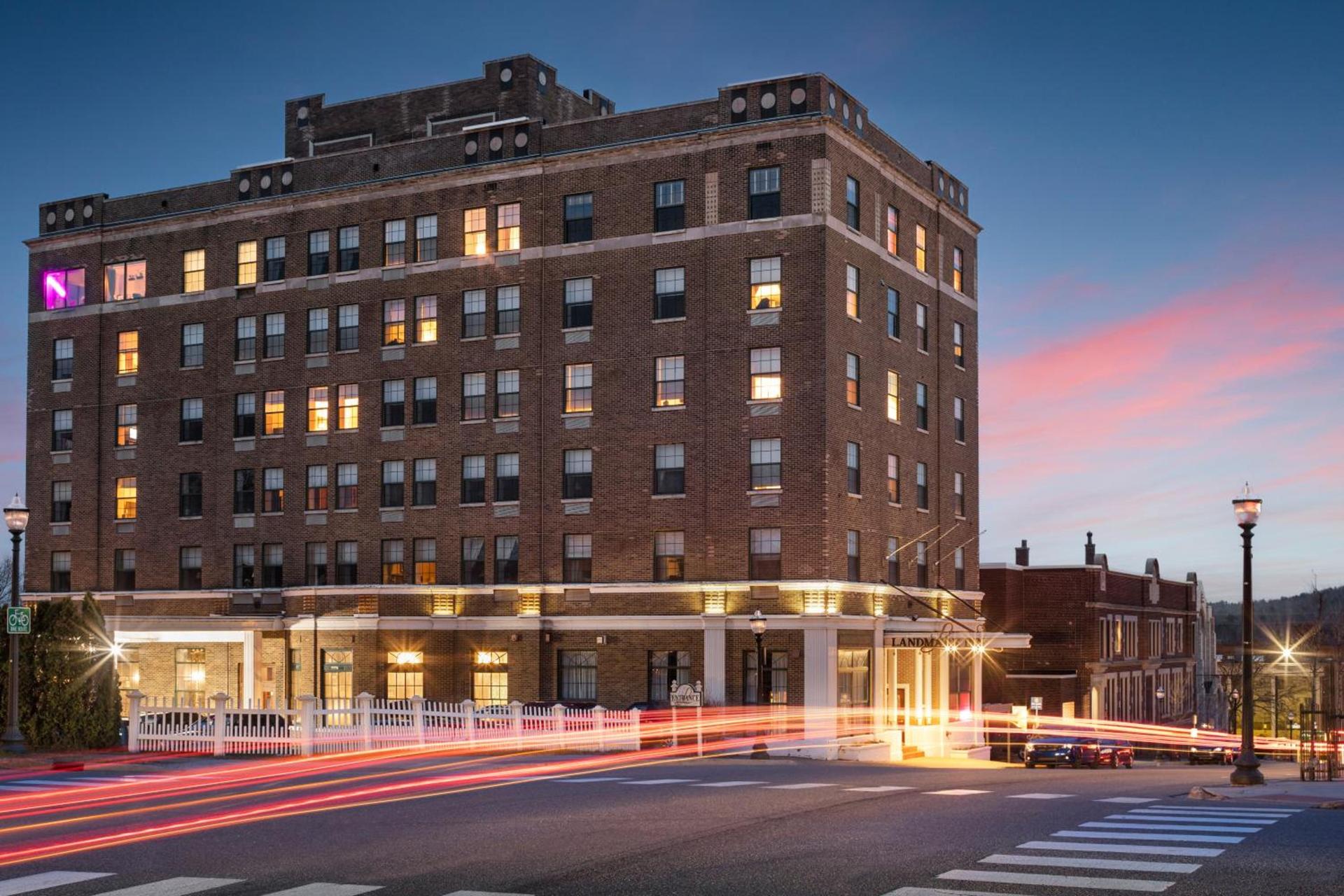 Landmark Inn photo 15