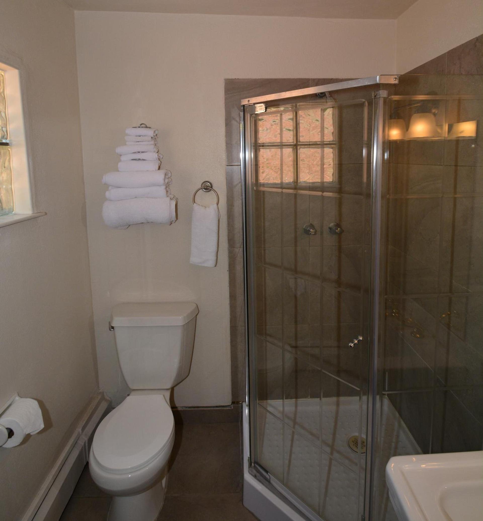Western Hills Motel photo 30