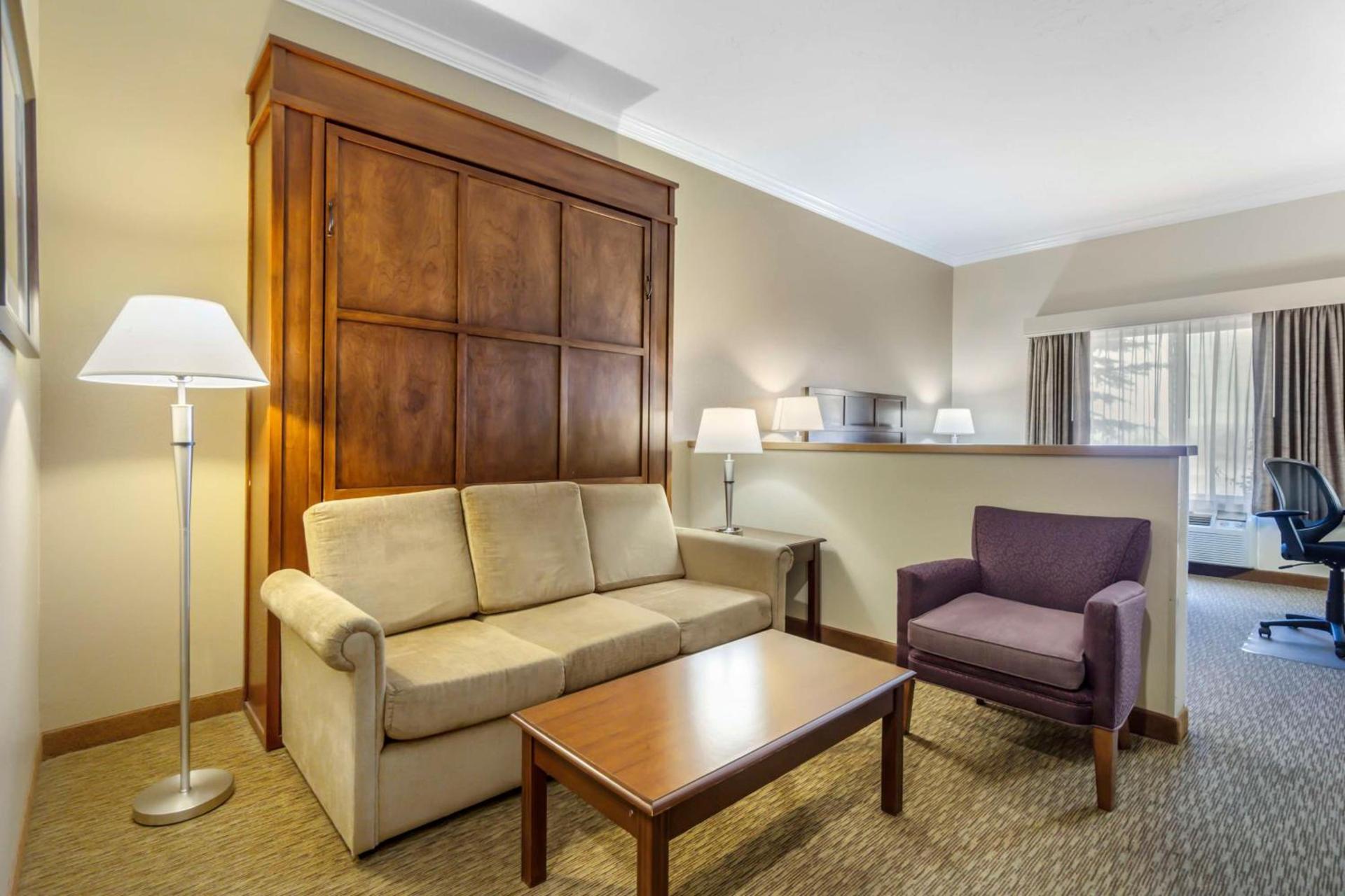 Best Western Plus Grapevine Inn photo 15