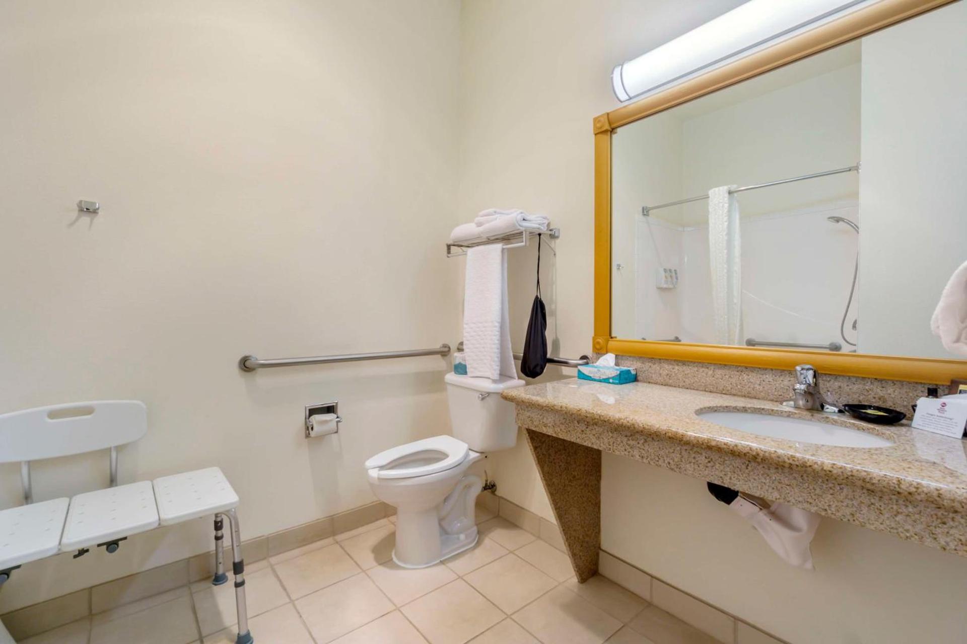 Best Western Plus Grapevine Inn photo 54