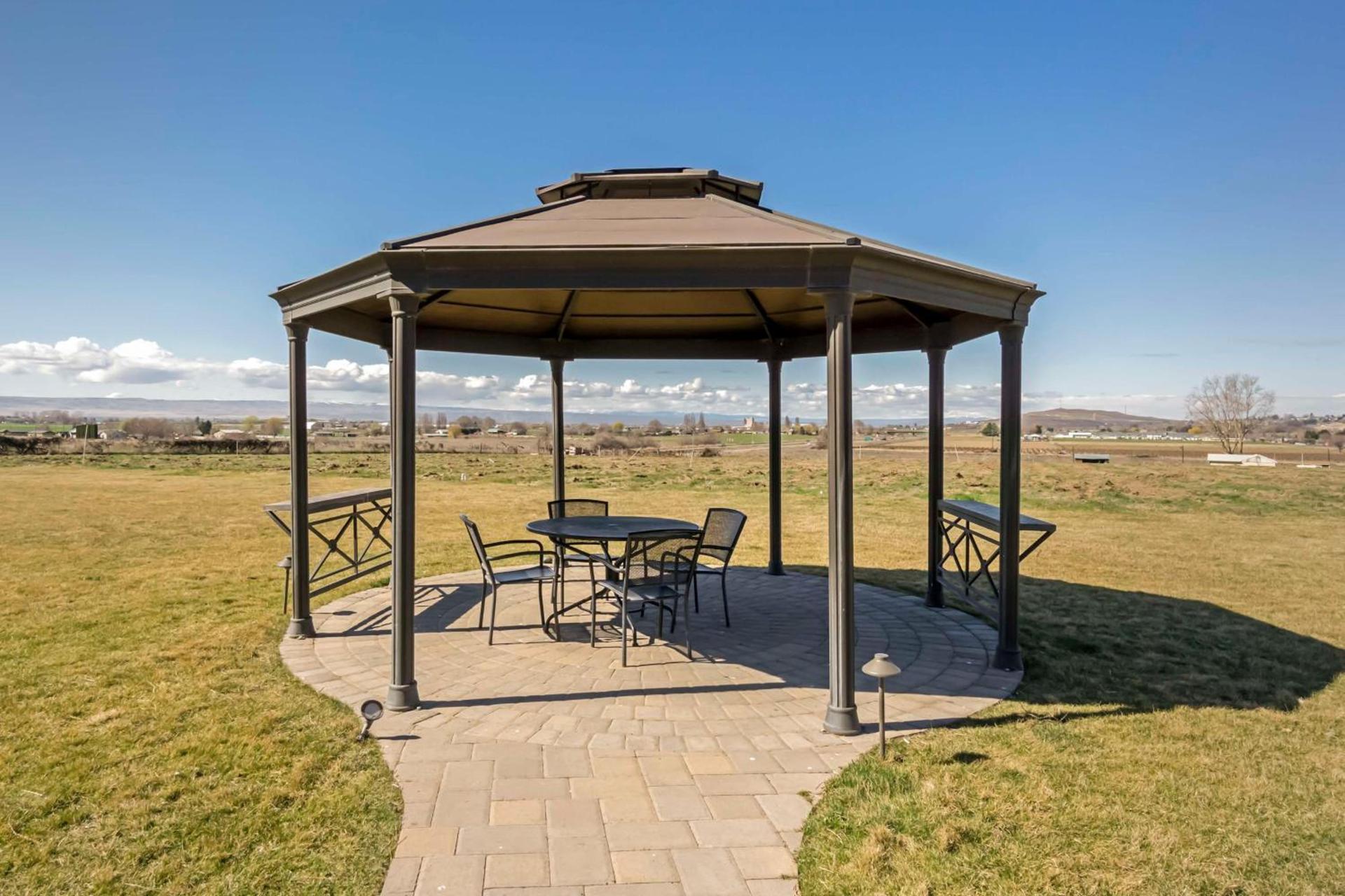 Best Western Plus Grapevine Inn photo 30