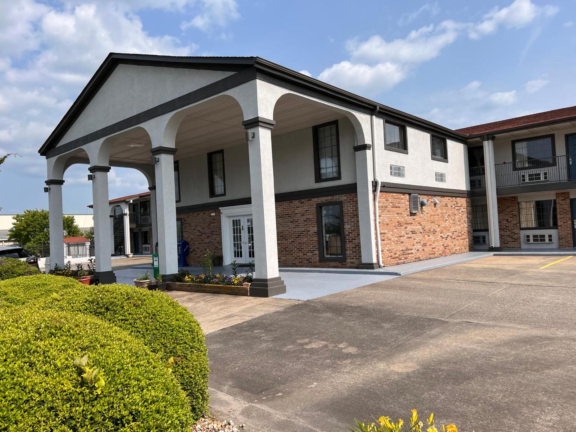 Americas Best Value Inn Blue Ridge photo 17