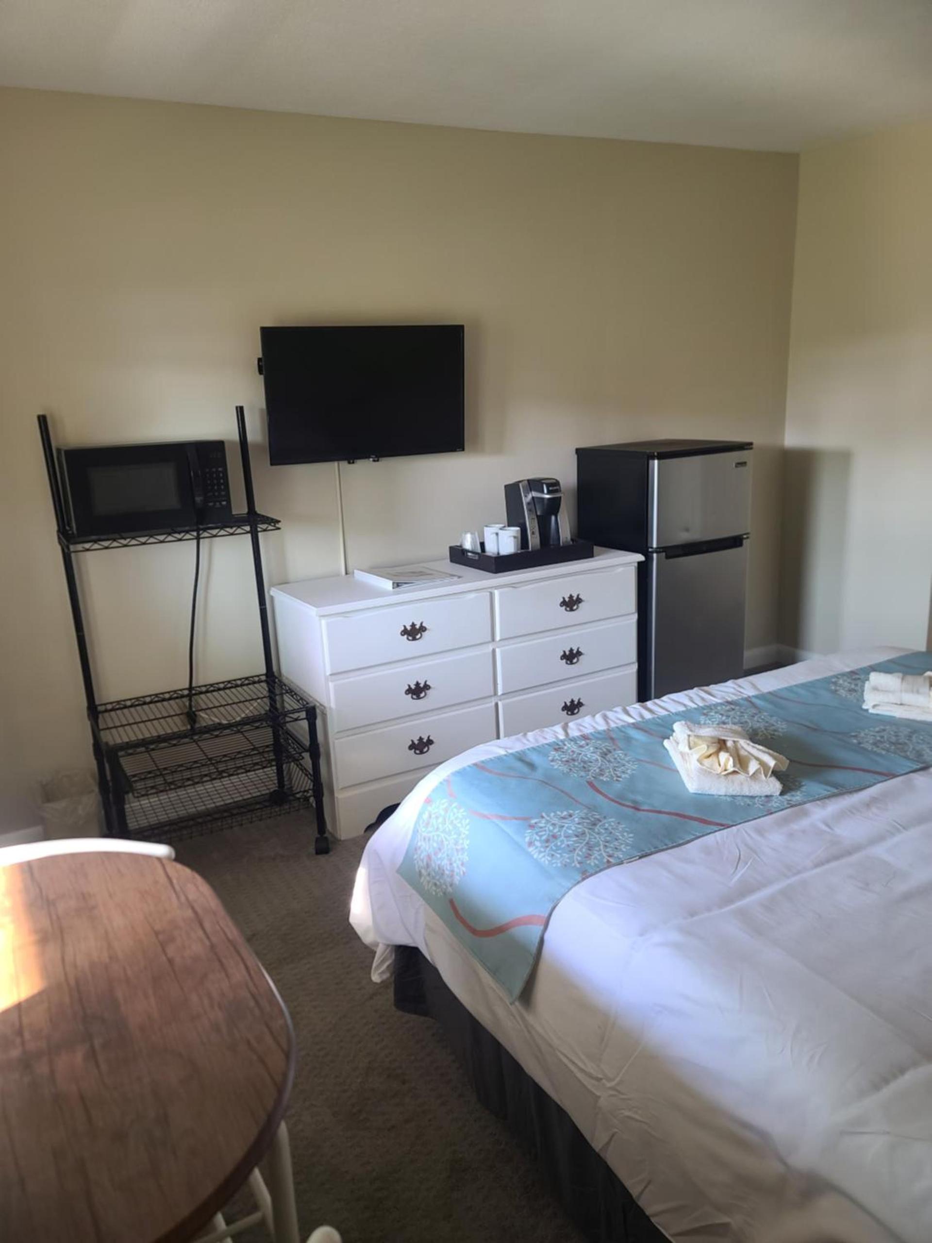 Lake Shore Farm Inn photo 16