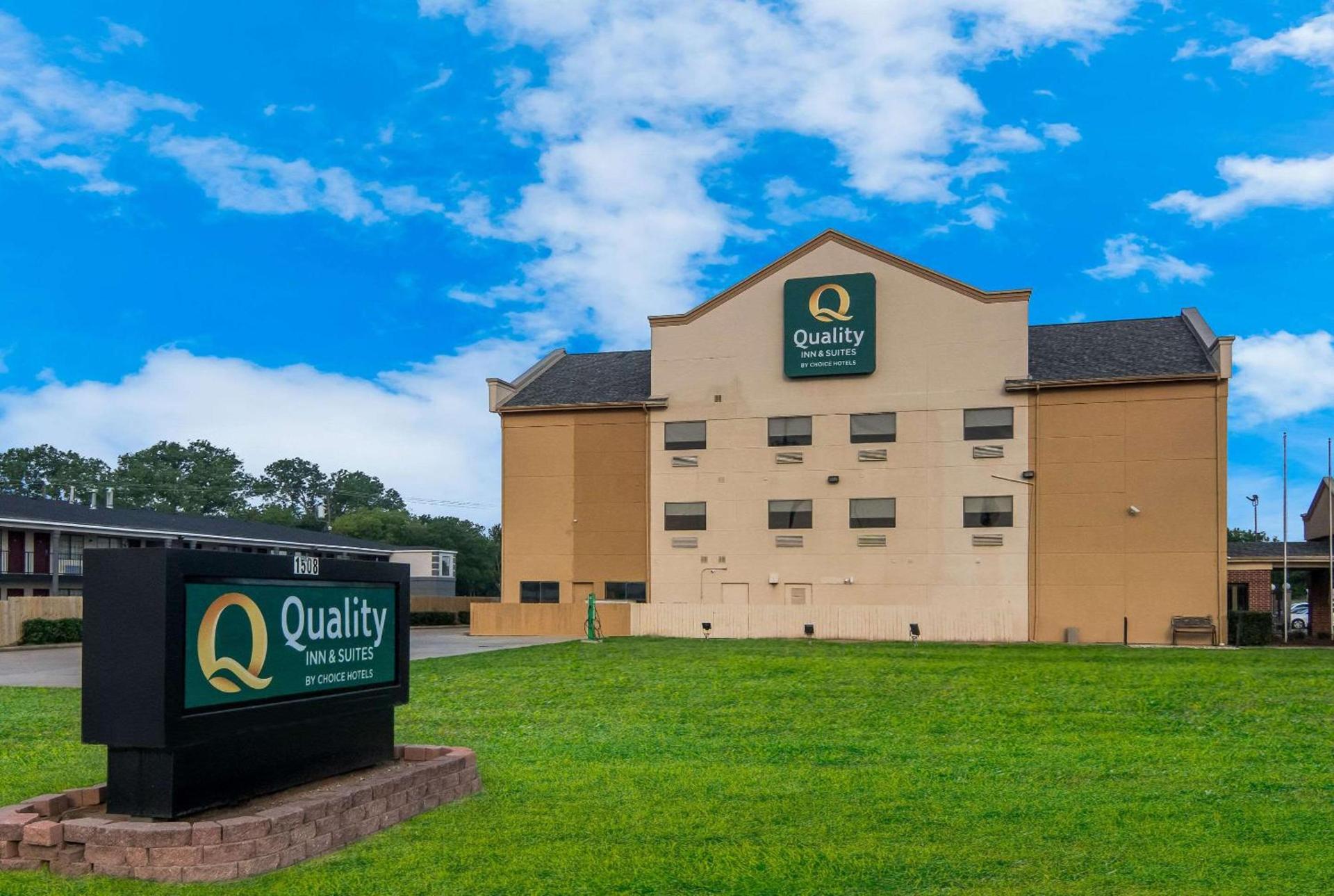 Quality Inn & Suites Waco North photo 2