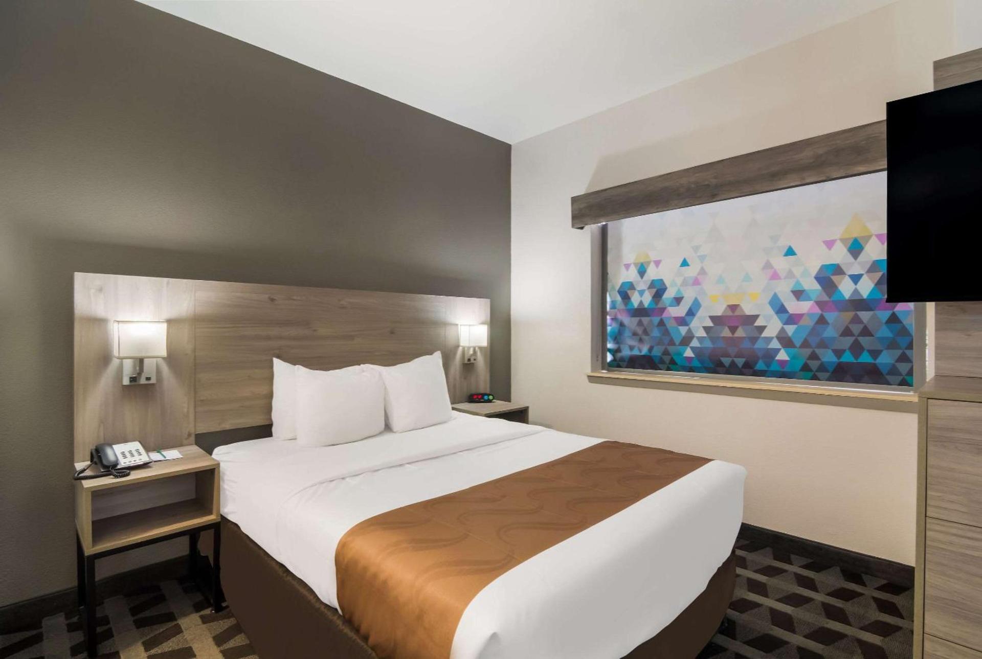 Quality Inn & Suites Waco North photo 14