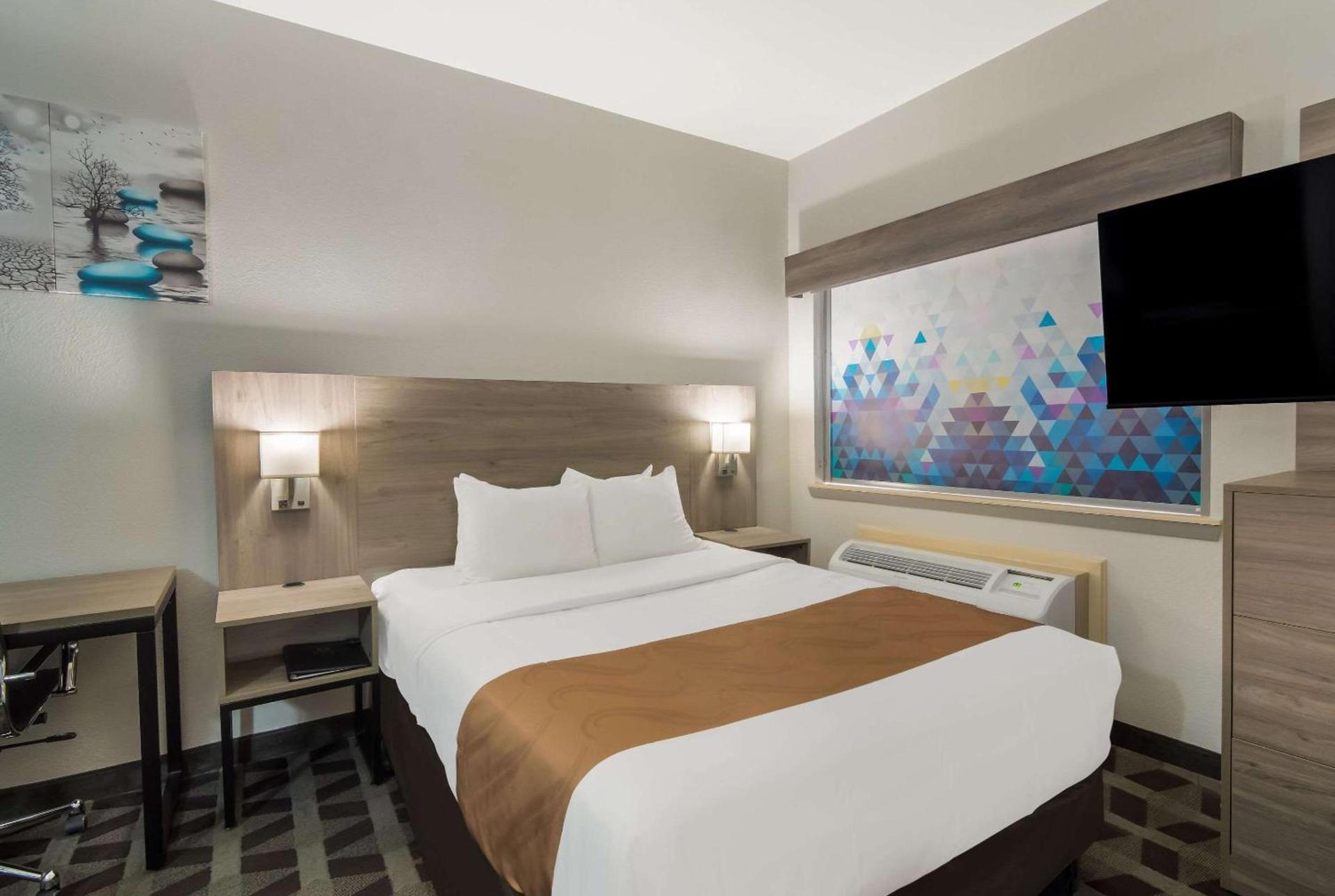 Quality Inn & Suites Waco North photo 17