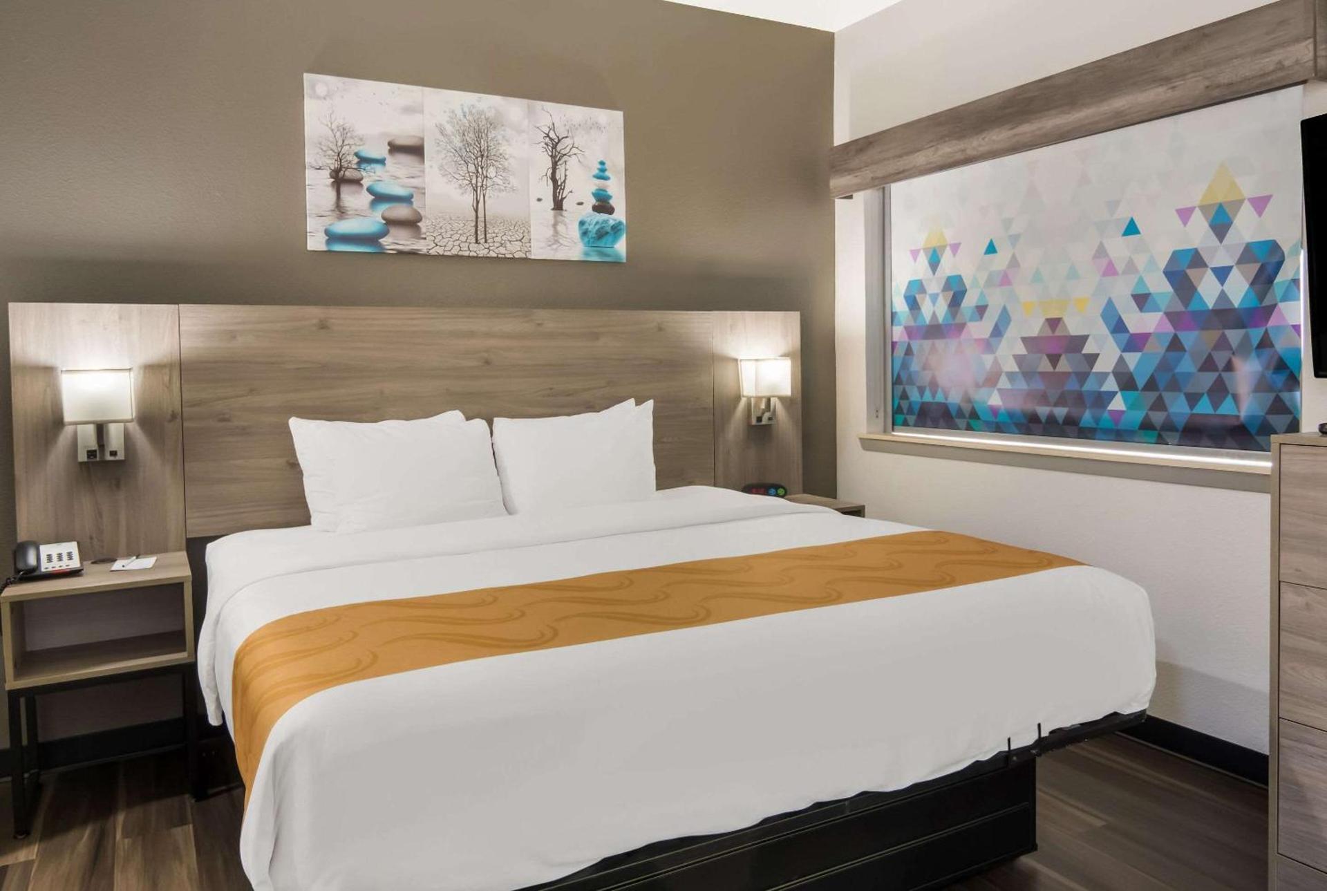 Quality Inn & Suites Waco North photo 23