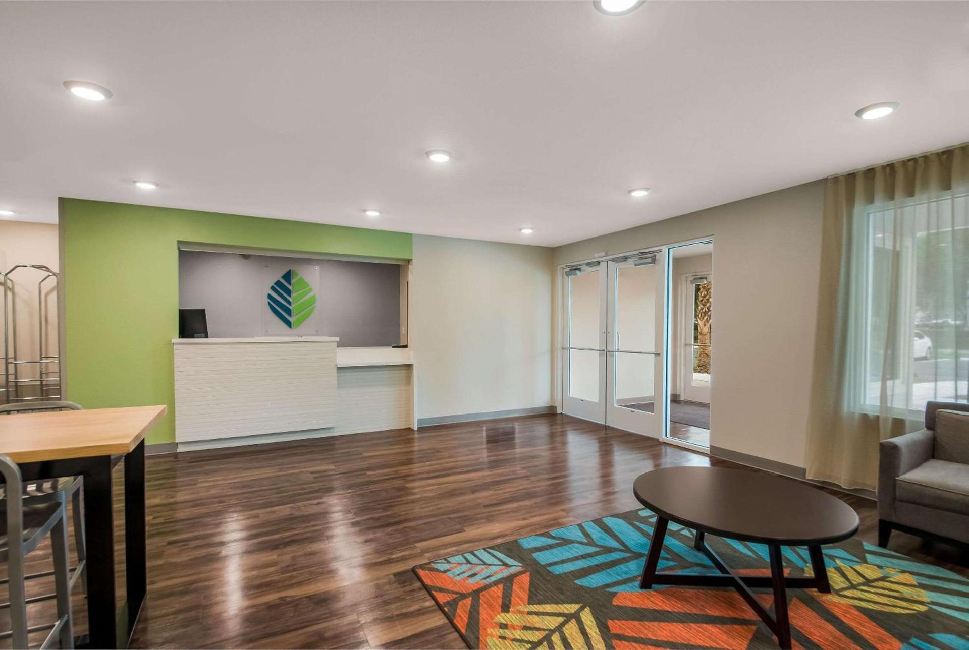 WoodSpring Suites Inverness photo 7