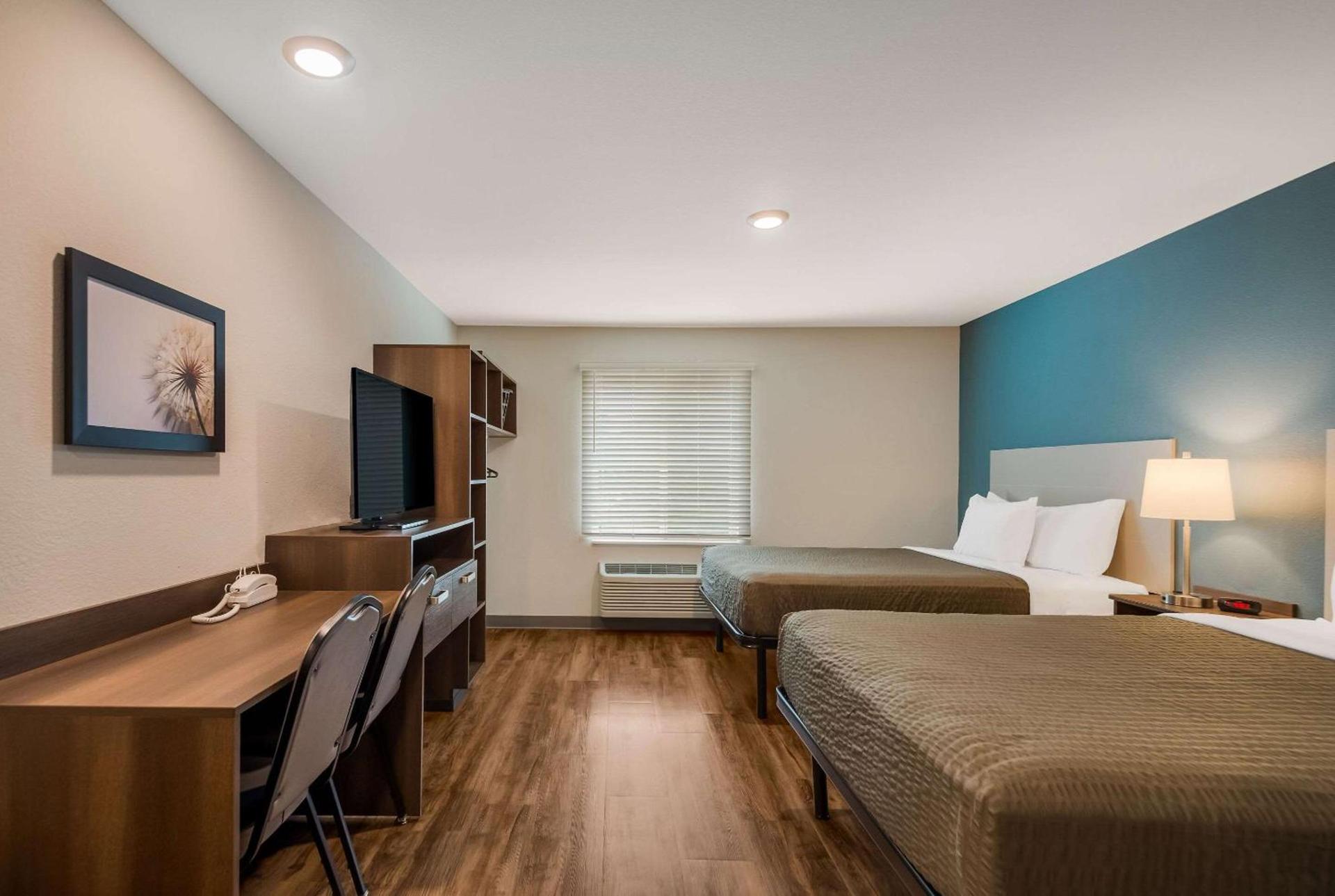 WoodSpring Suites Inverness photo 12