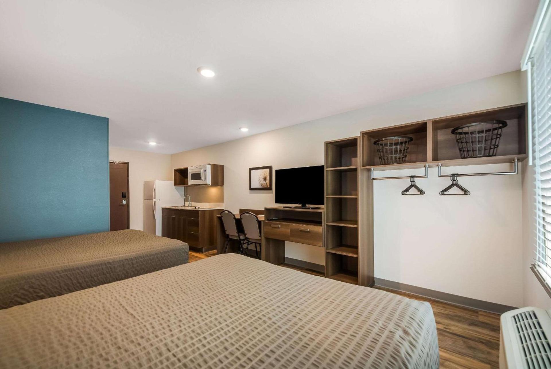 WoodSpring Suites Inverness photo 14
