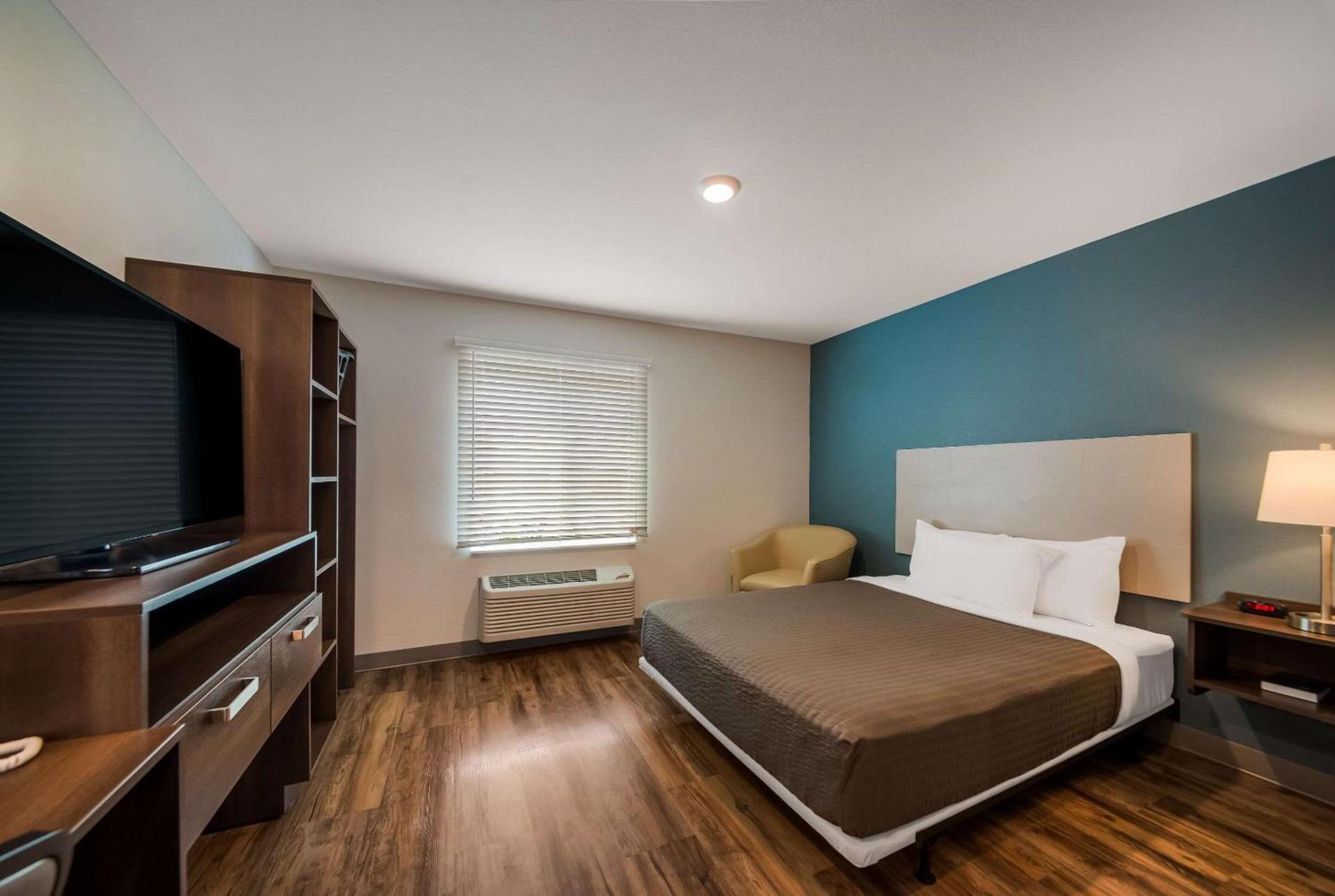 WoodSpring Suites Inverness photo 19