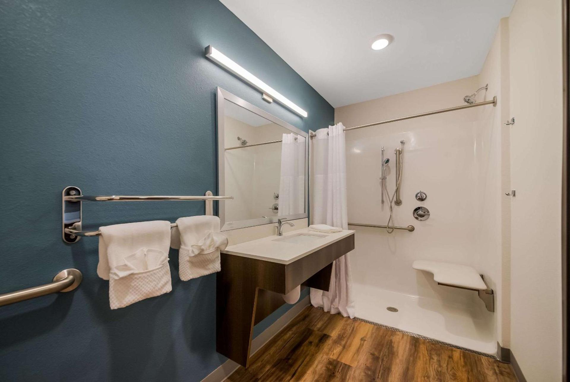 WoodSpring Suites Inverness photo 22