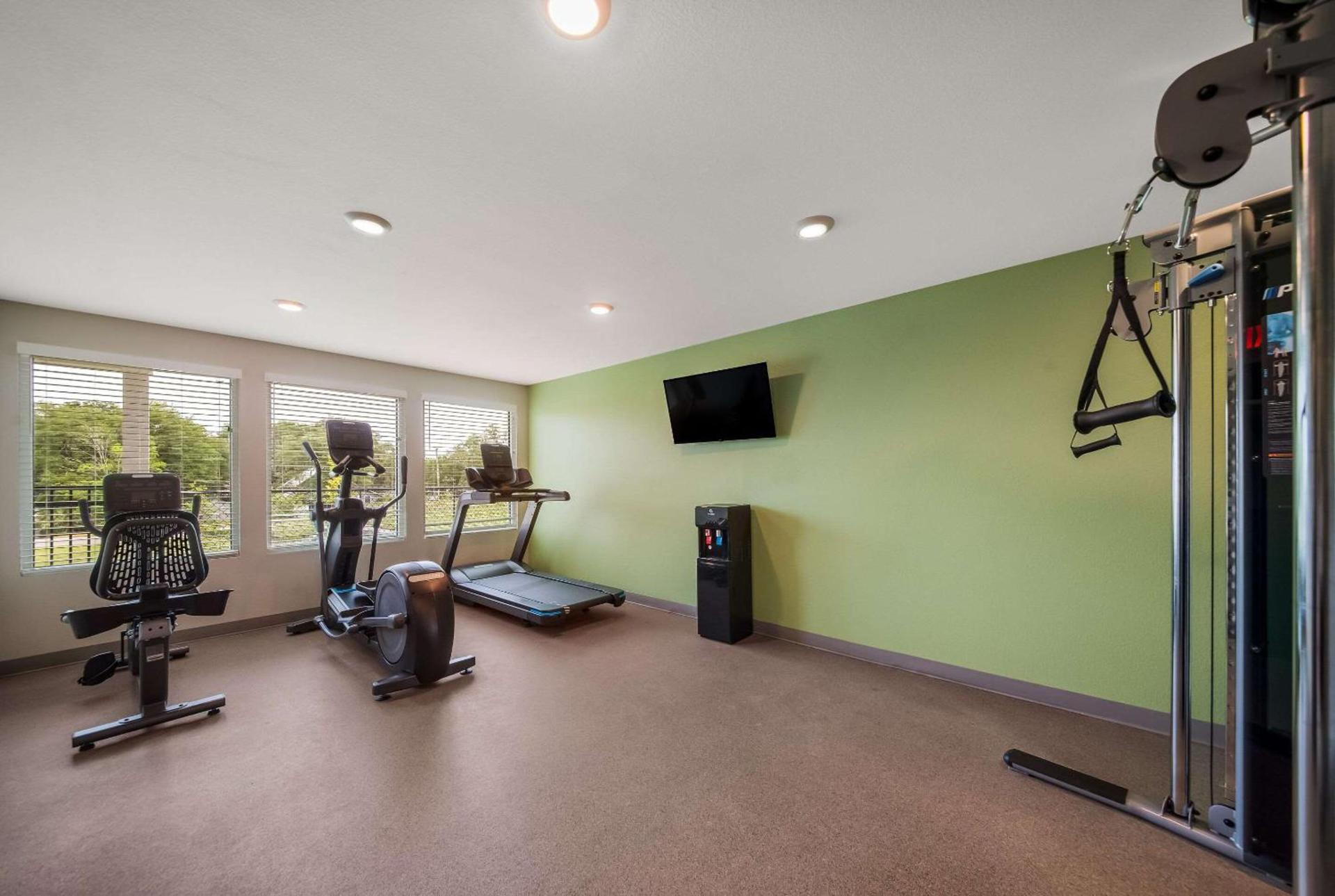 WoodSpring Suites Inverness photo 23