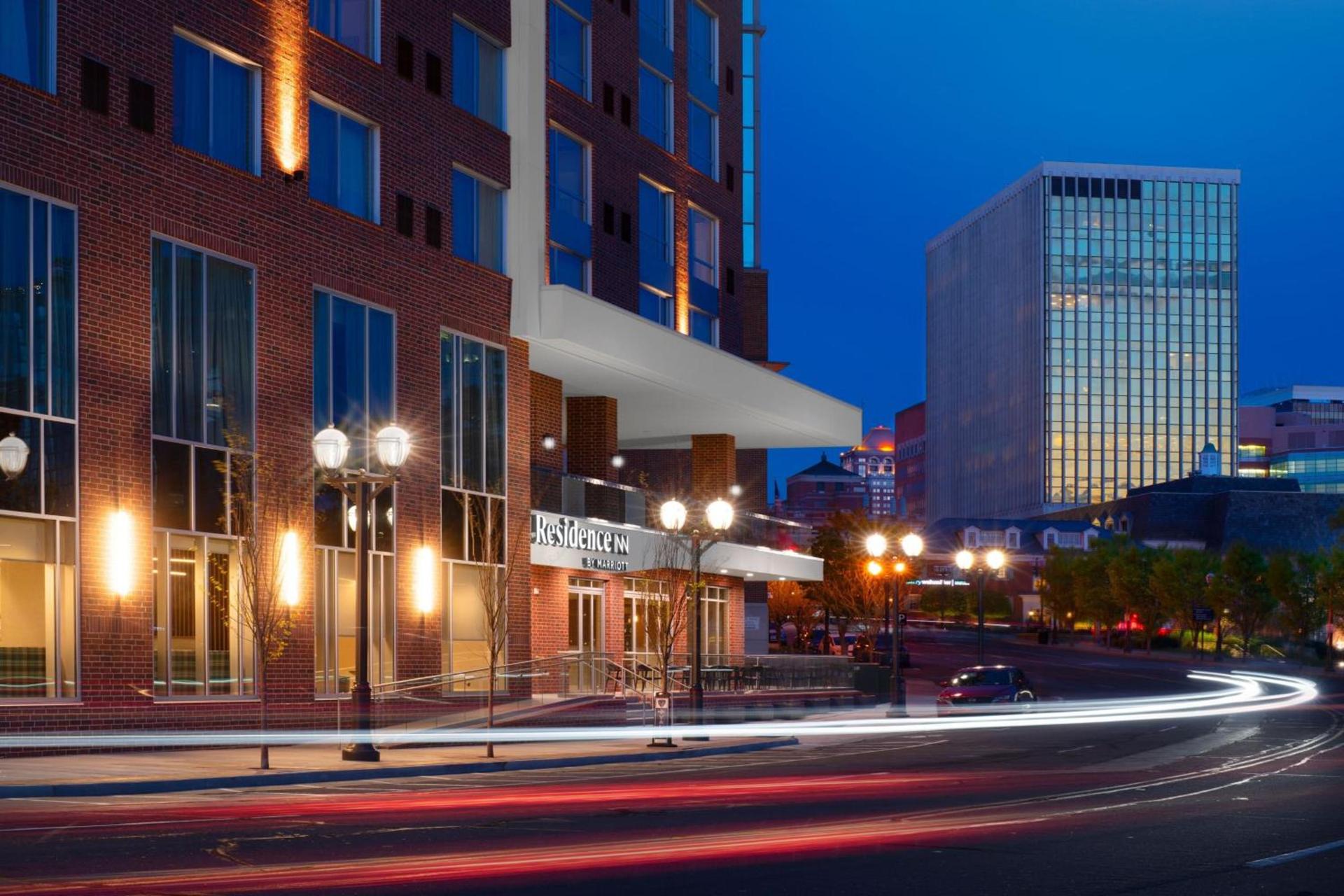 Residence Inn by Marriott St Louis Clayton photo 4