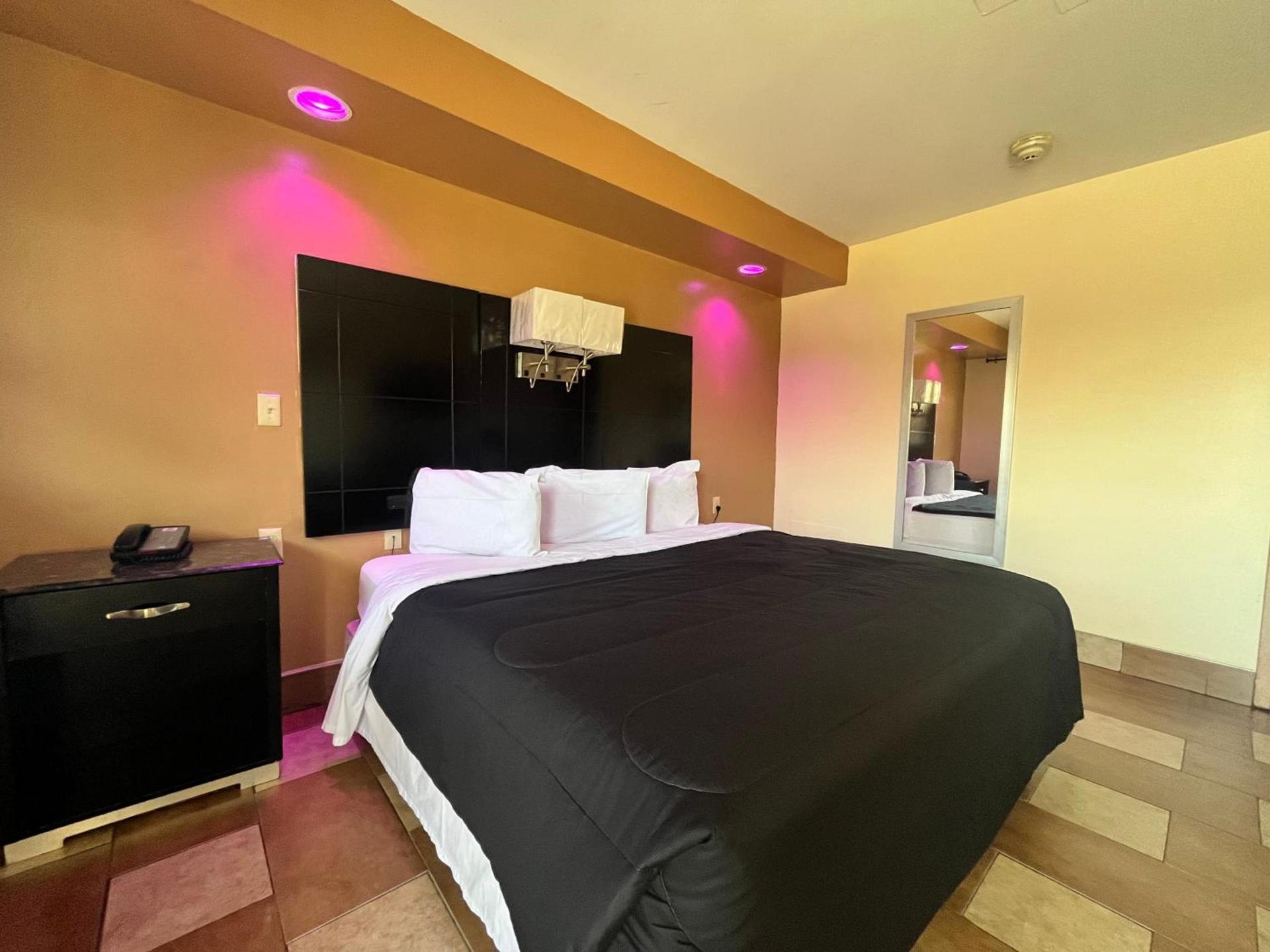 Circle Motor Lodge photo 61
