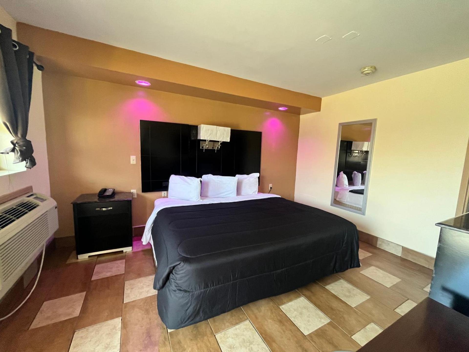 Circle Motor Lodge photo 59