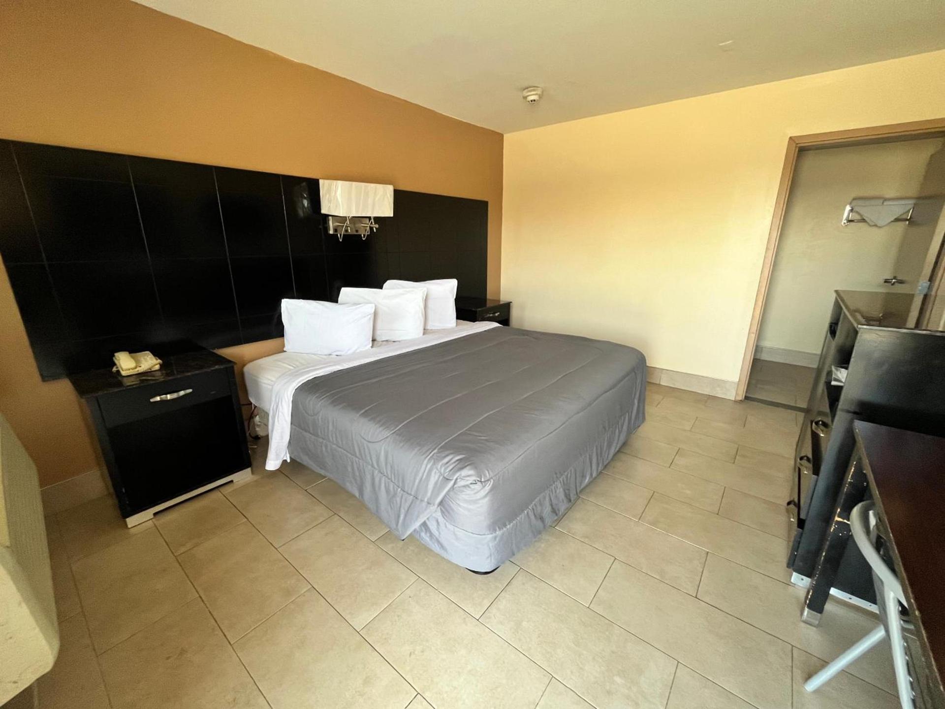 Circle Motor Lodge photo 68
