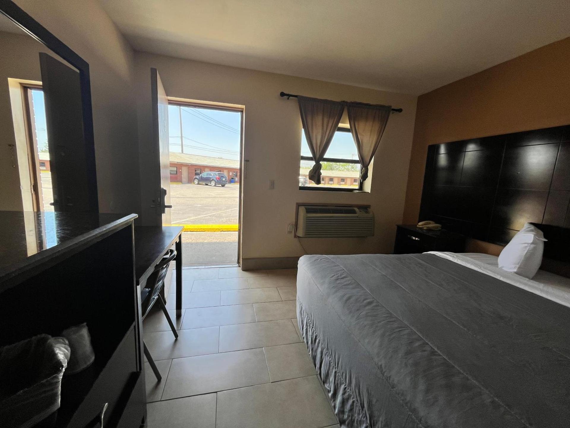 Circle Motor Lodge photo 66