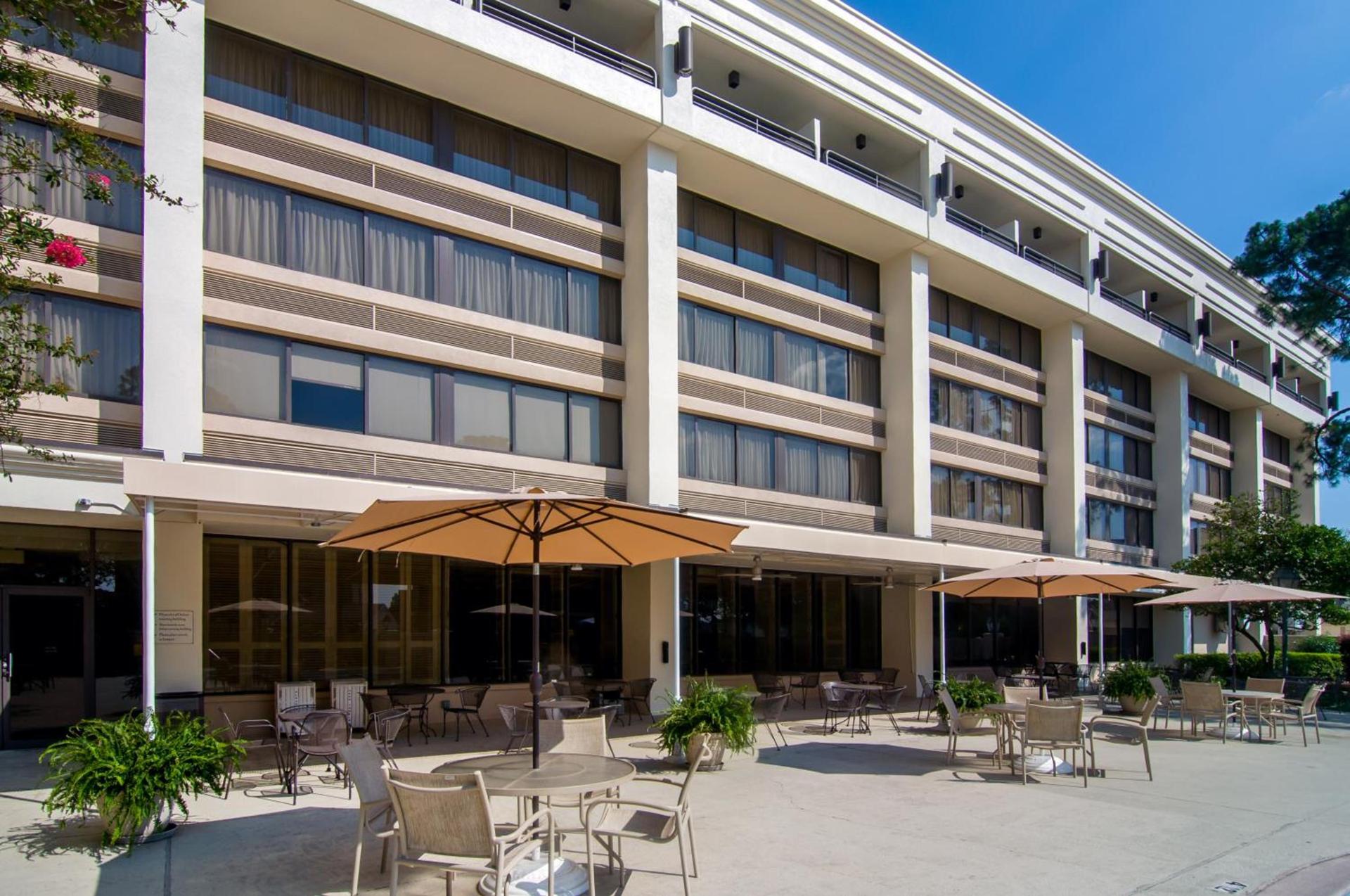 Crowne Plaza Executive Center Baton Rouge by IHG photo 8